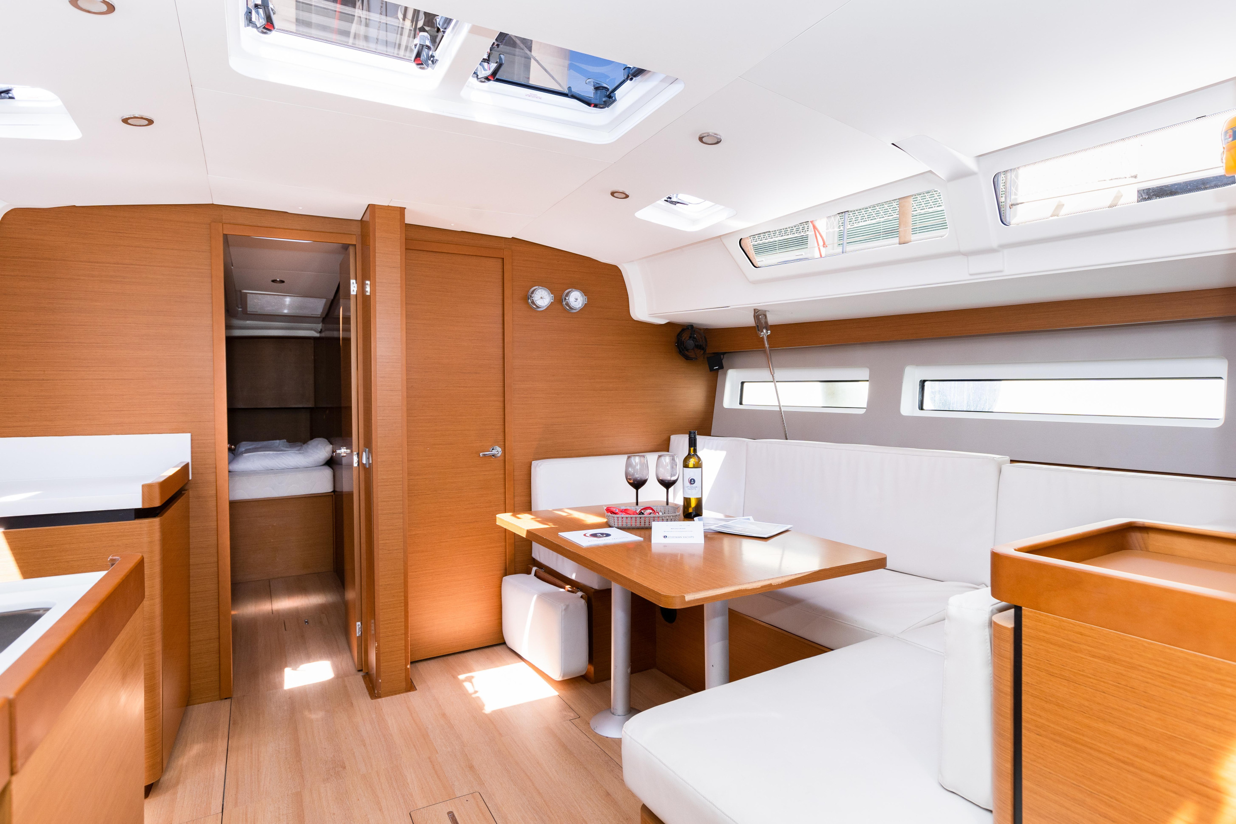 Sun Odyssey 490 4 cabins — photo 2