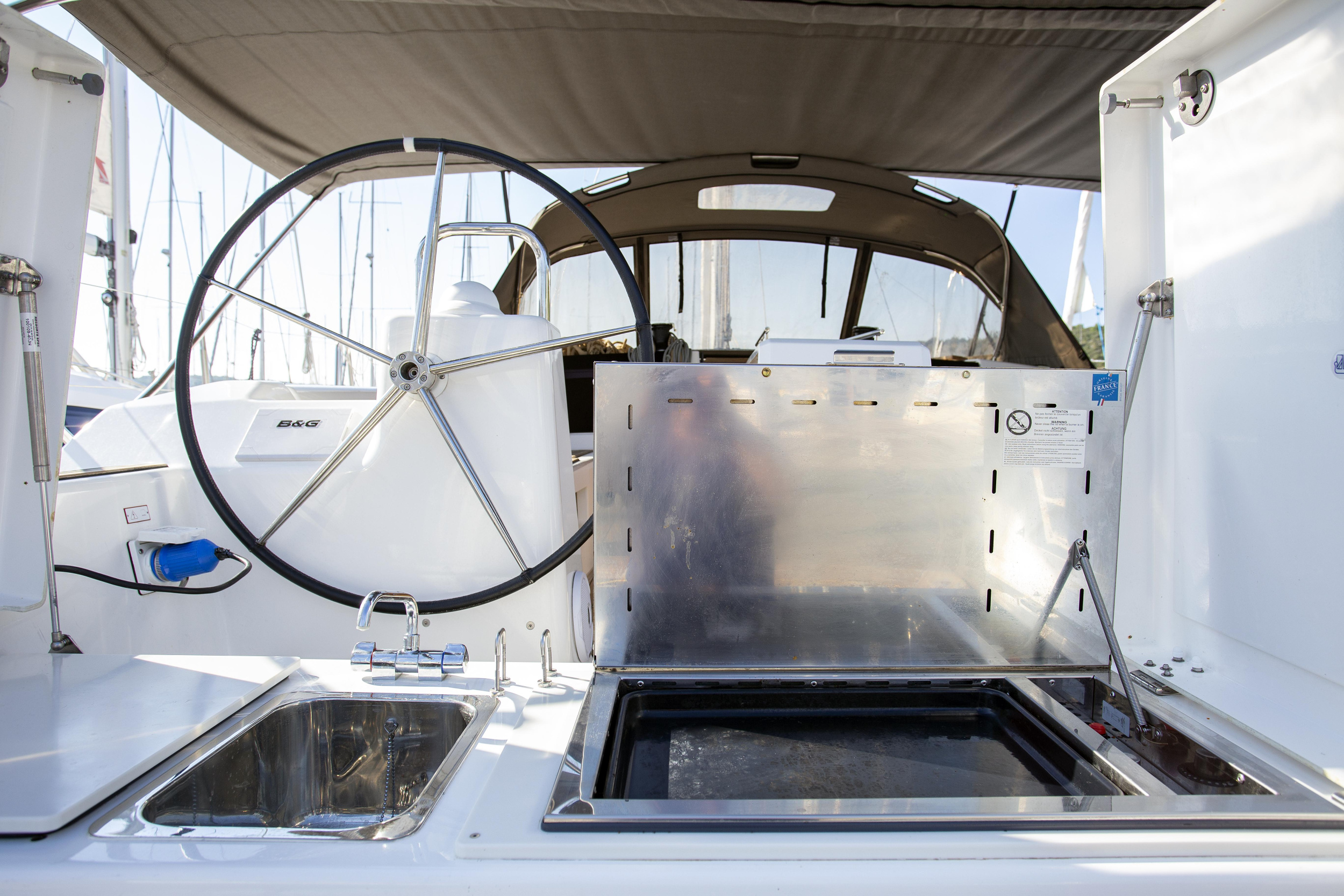 Dufour 460 Grand Large — photo 12