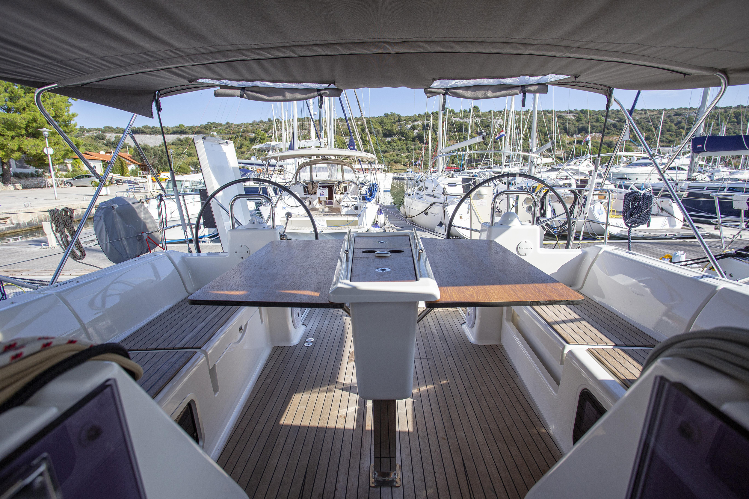 Dufour 460 Grand Large — photo 16