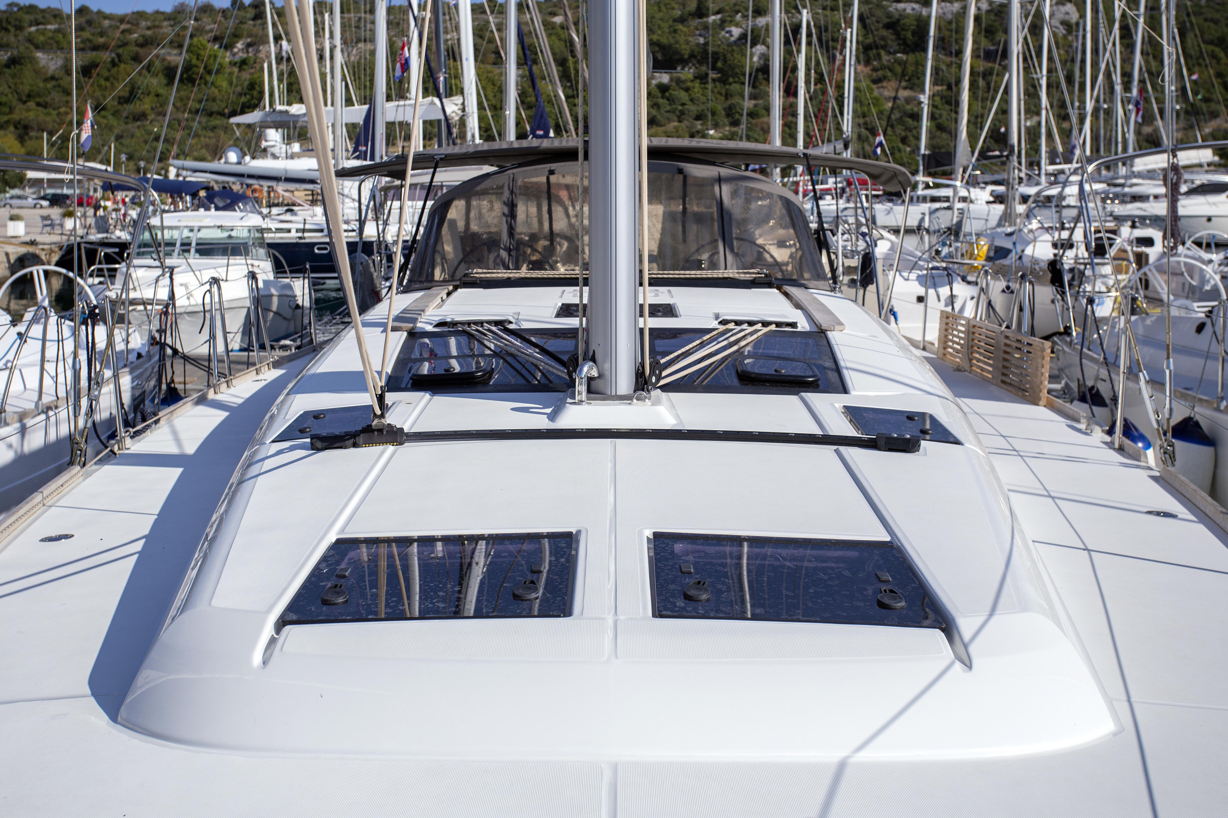 Dufour 460 Grand Large — photo 10