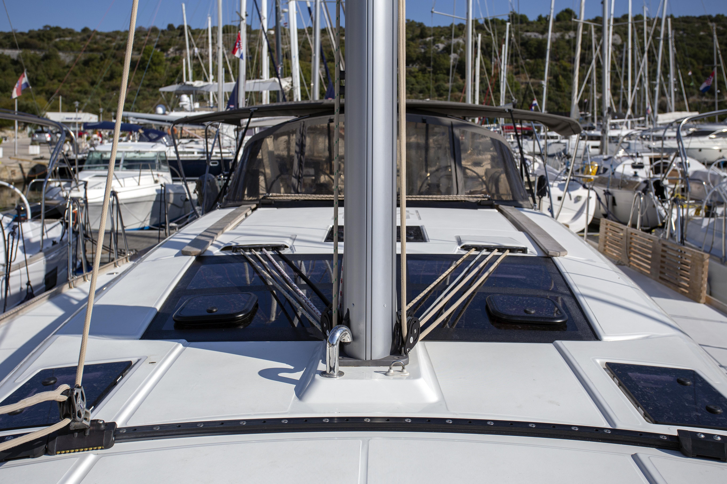 Dufour 460 Grand Large — photo 8