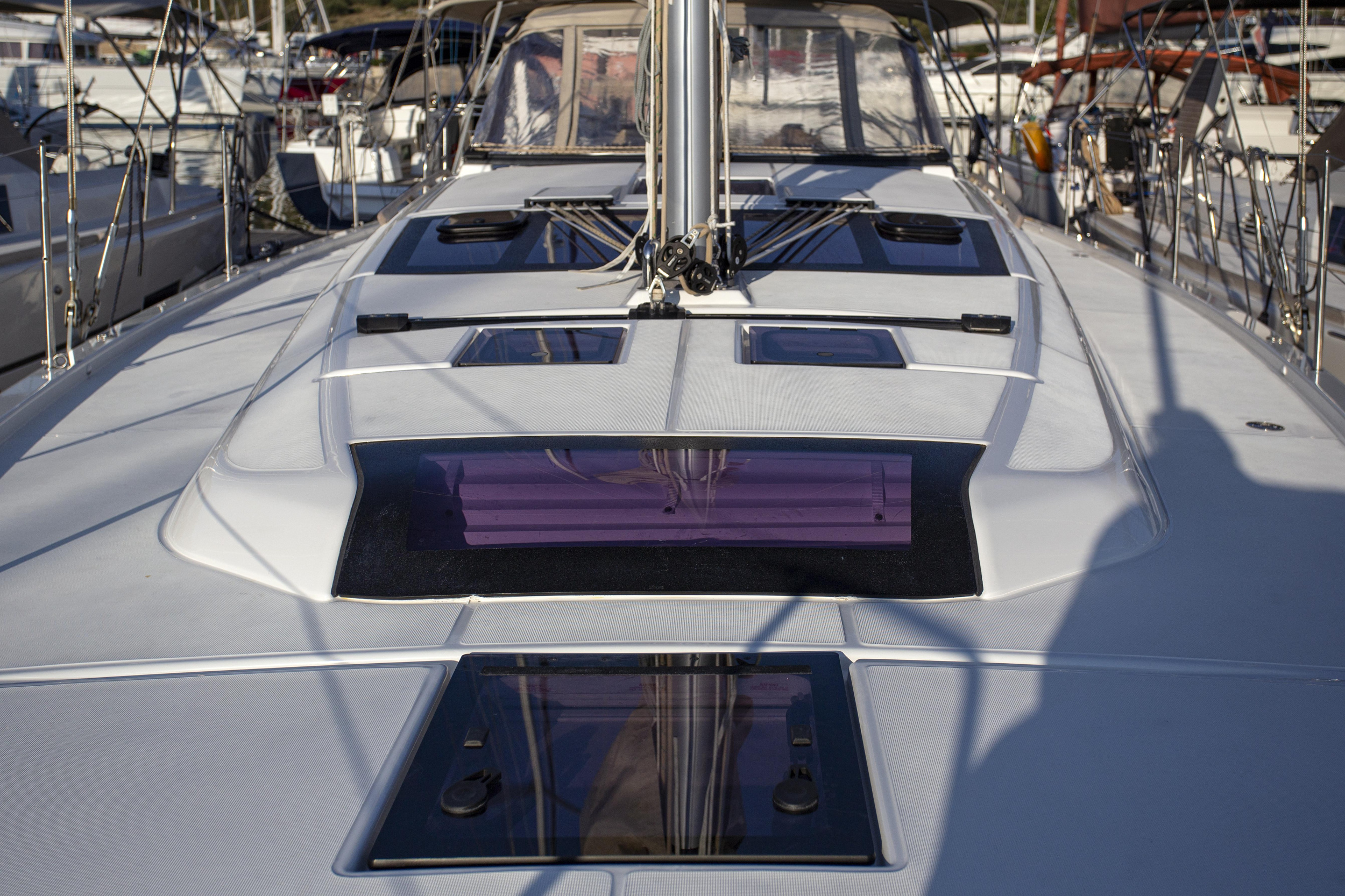 Dufour 430 Grand Large — photo 15