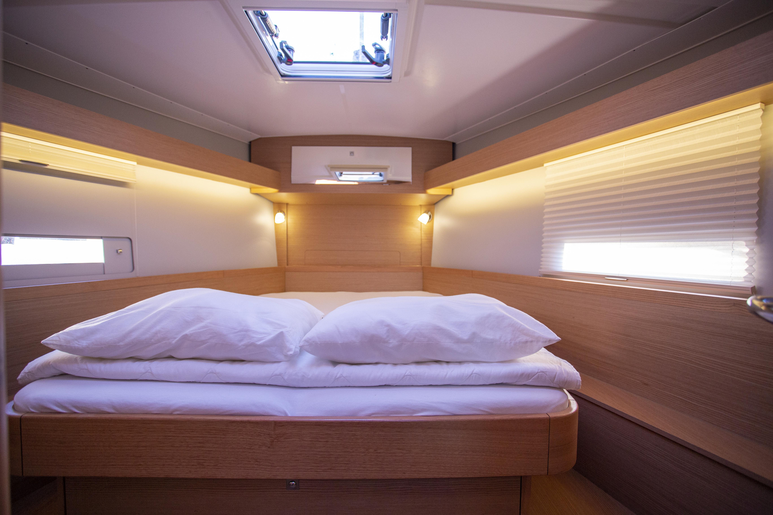 Dufour 430 Grand Large — photo 20
