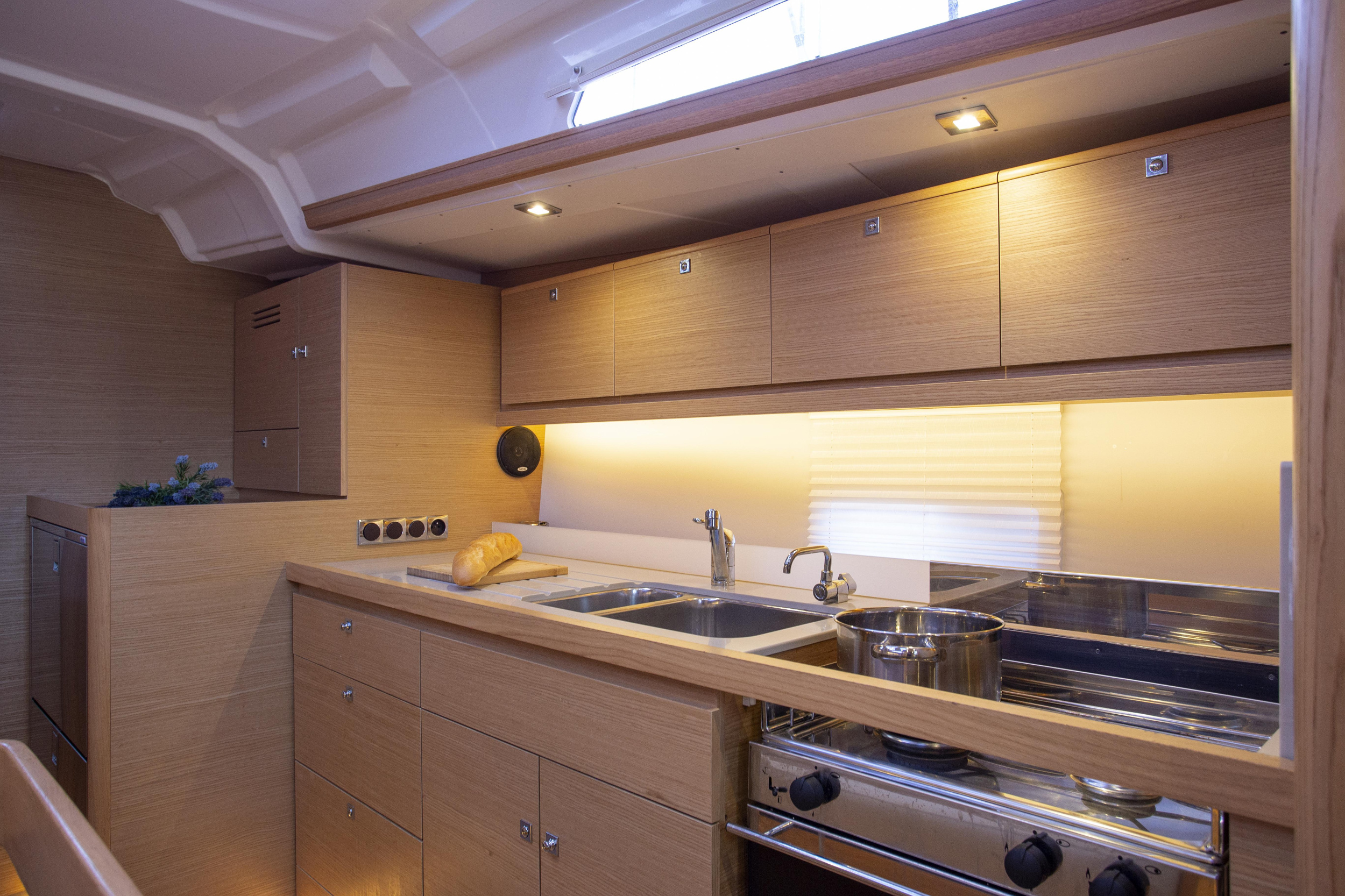 Dufour 430 Grand Large — photo 27
