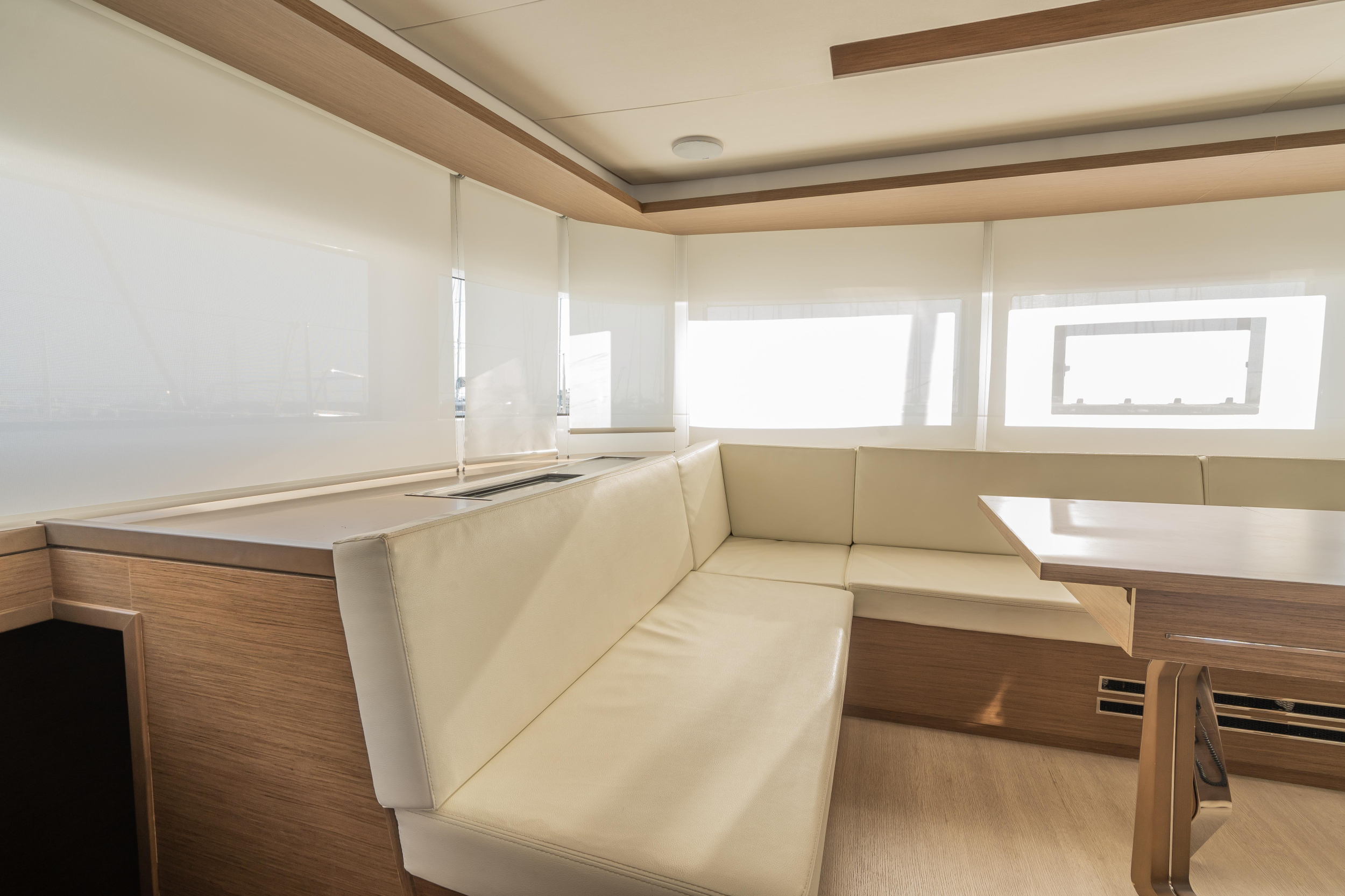 Lagoon 50 (6 cabs) - Skippered — photo 11