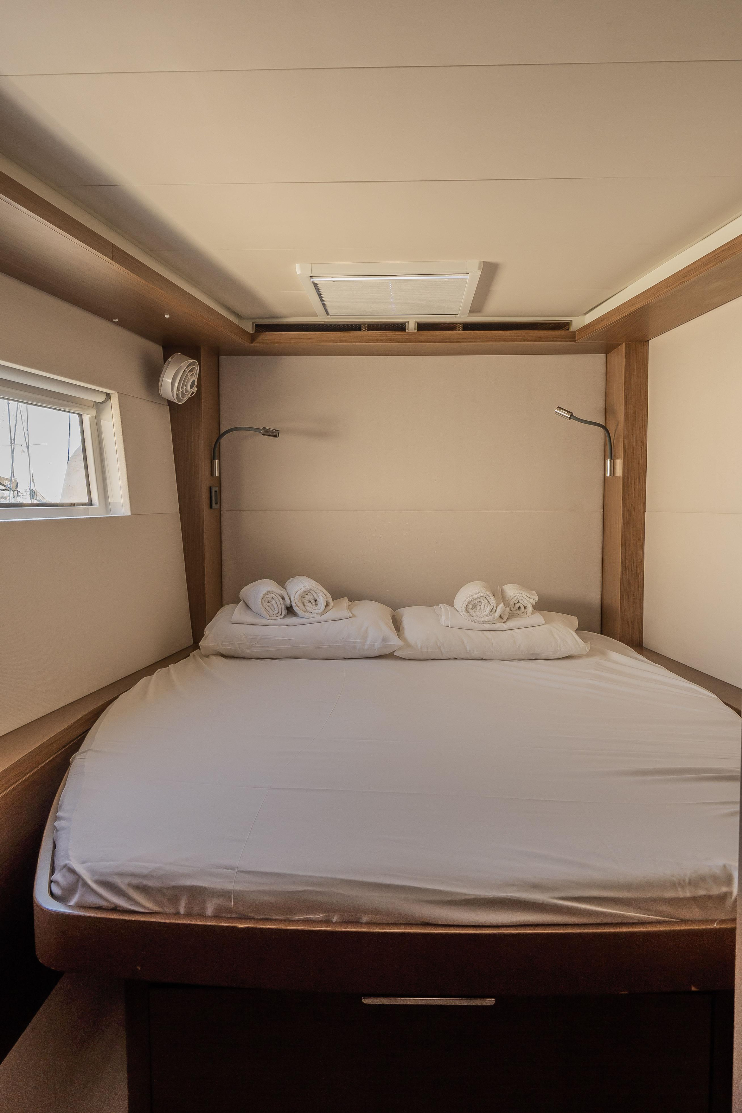 Lagoon 50 (6 cabs) - Skippered — photo 18