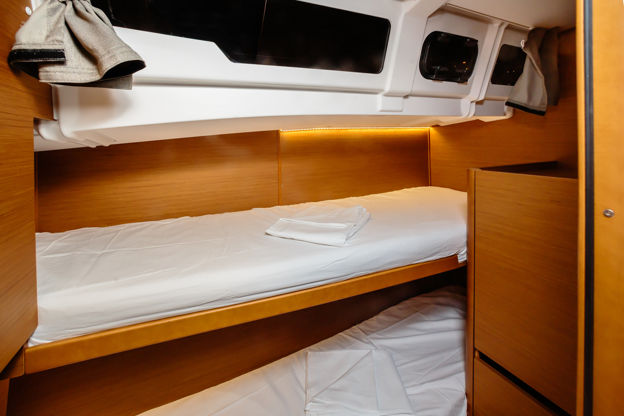 Sun Odyssey 490 — photo 7
