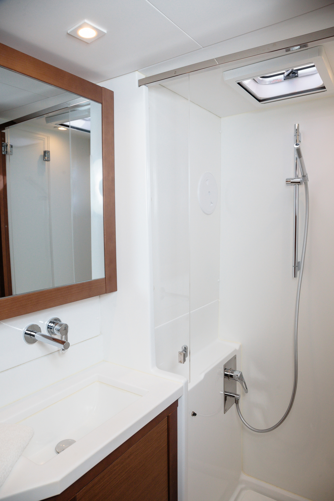 Lagoon 450 Fly — photo 4