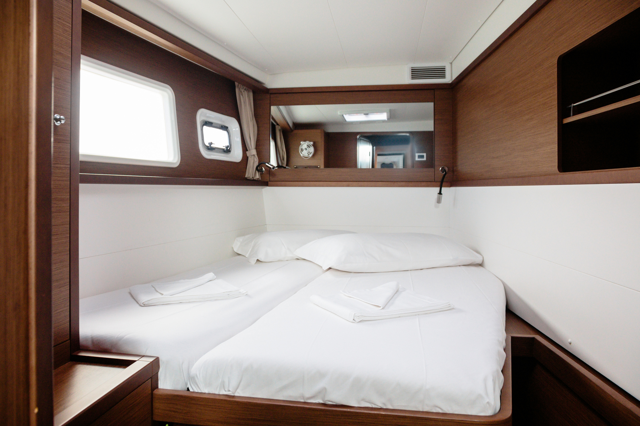 Lagoon 450 Fly — photo 13