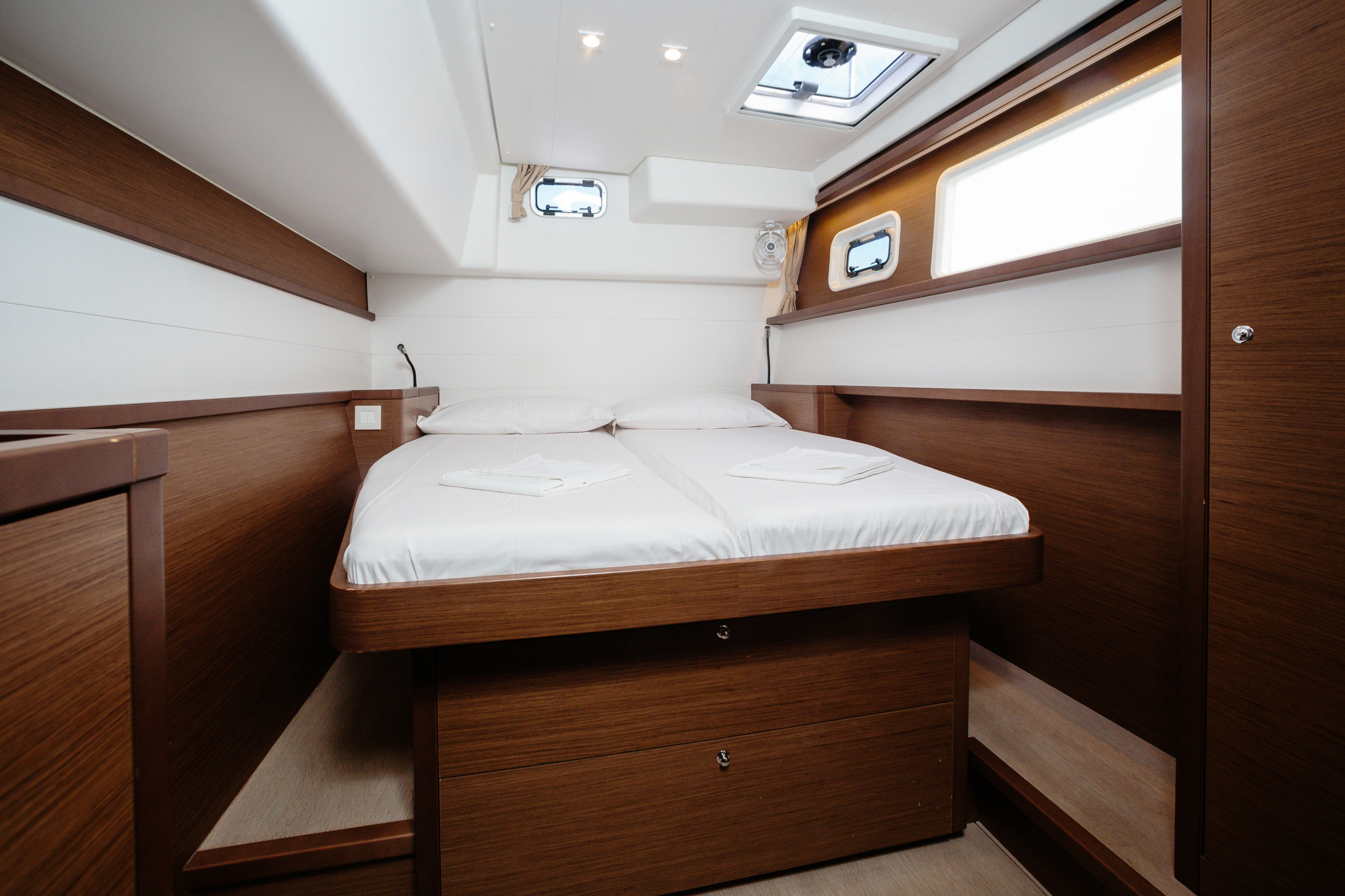 Lagoon 450 Fly — photo 11