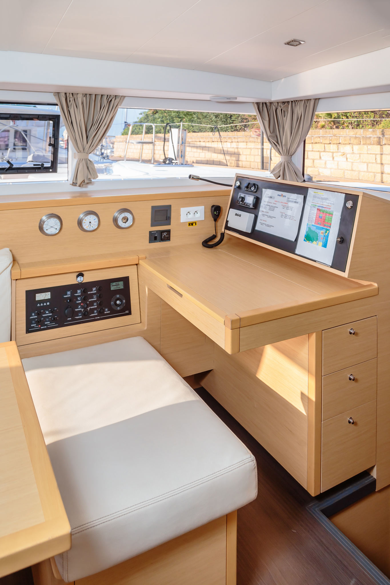 Lagoon 400 S2 — photo 7