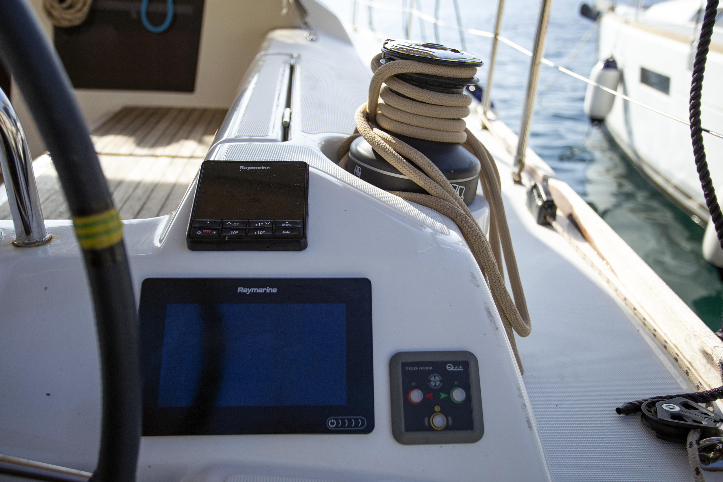 Dufour 412 Grand large — photo 10