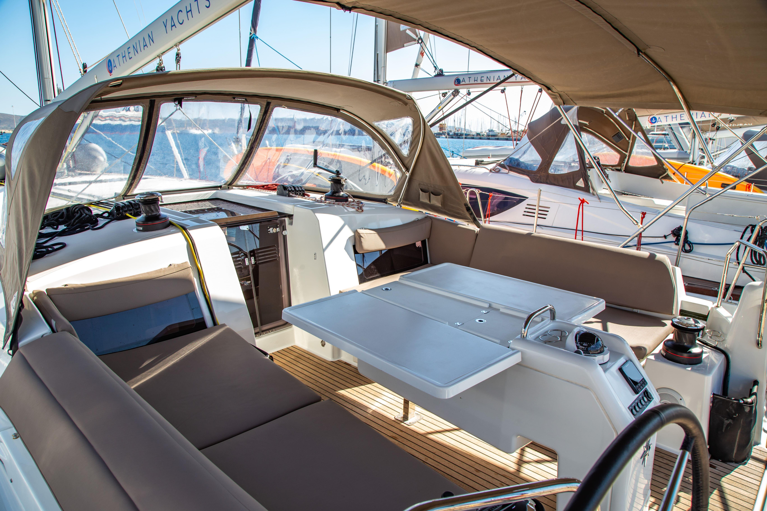Sun Odyssey 490 4 cabins — photo 4