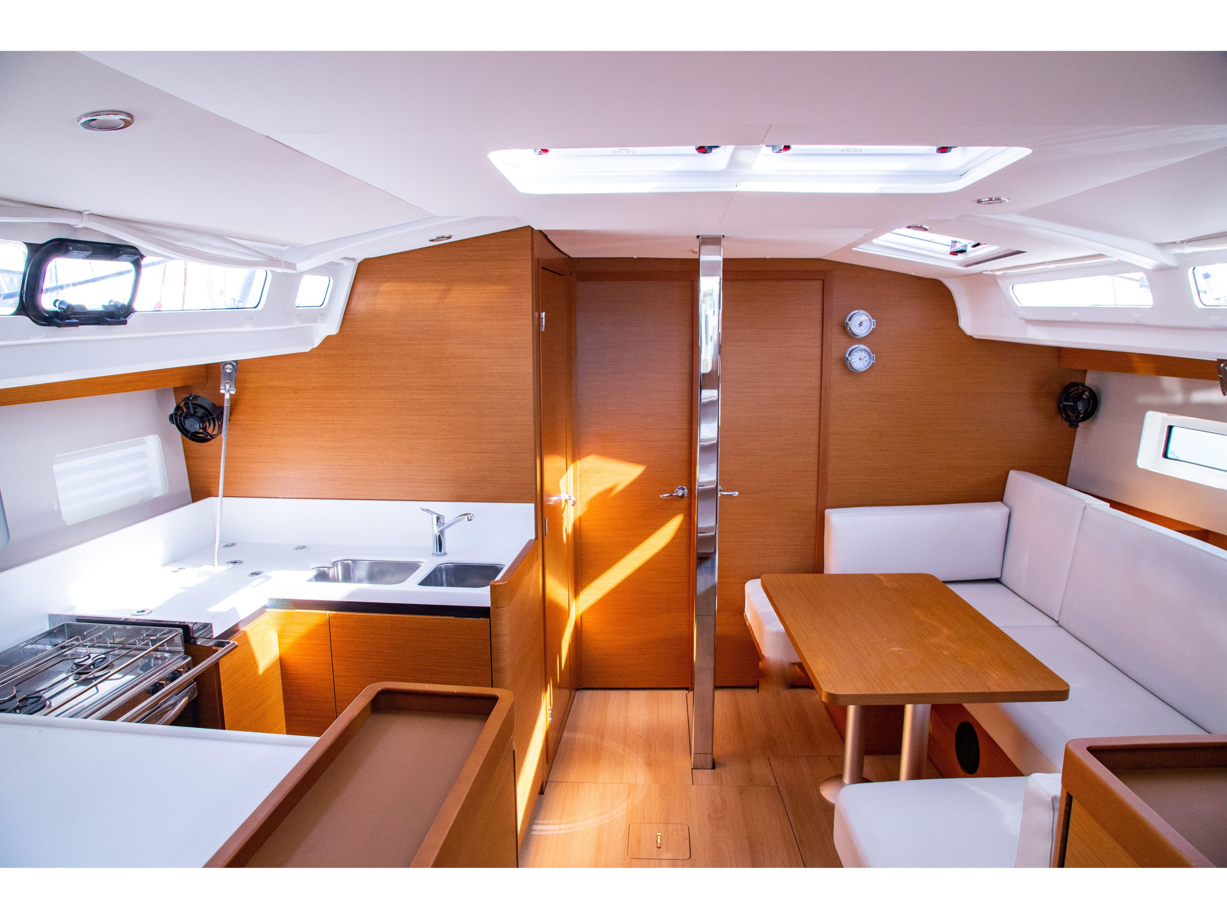 Sun Odyssey 440 — photo 15
