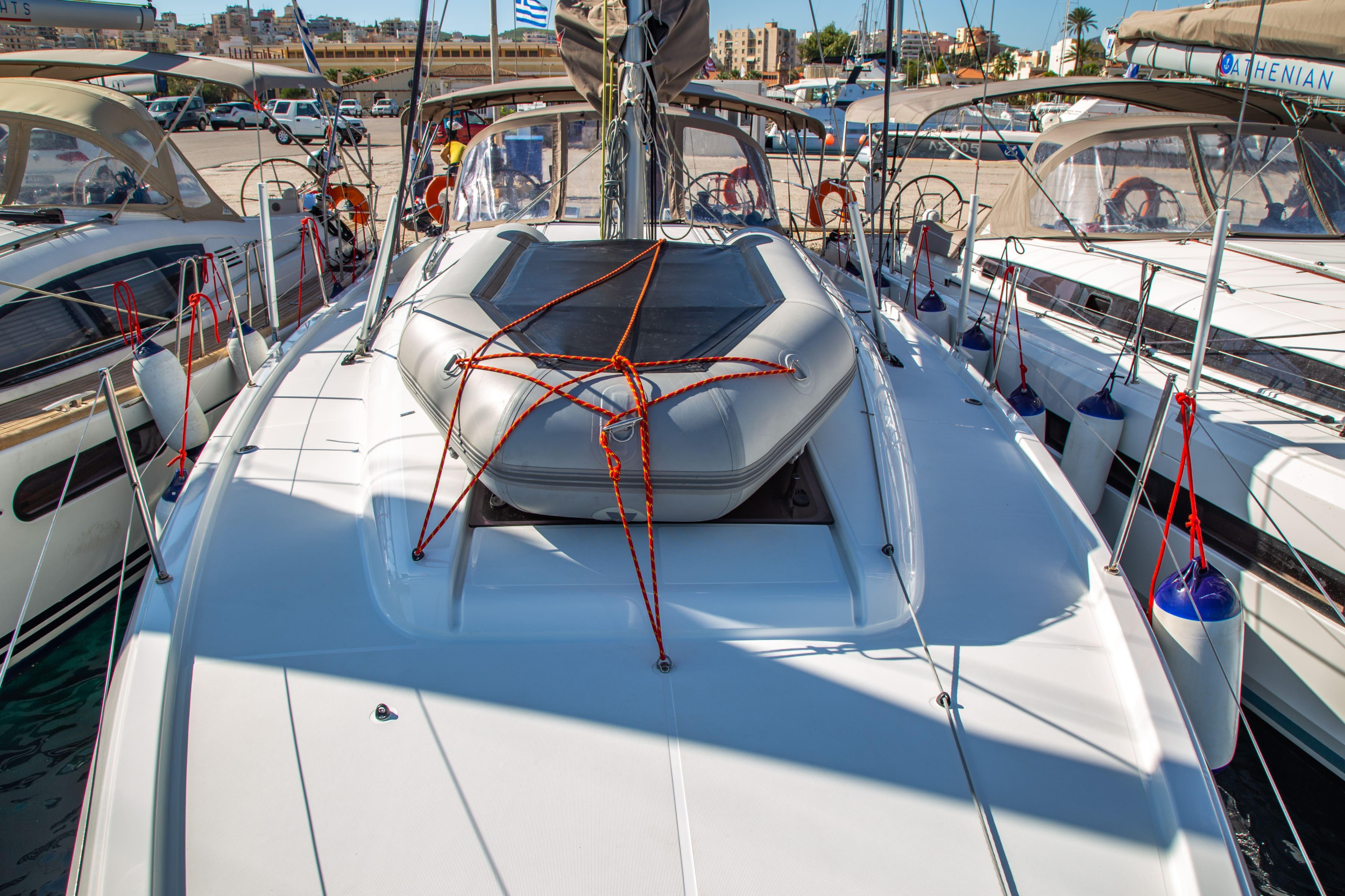 Sun Odyssey 440 — photo 14
