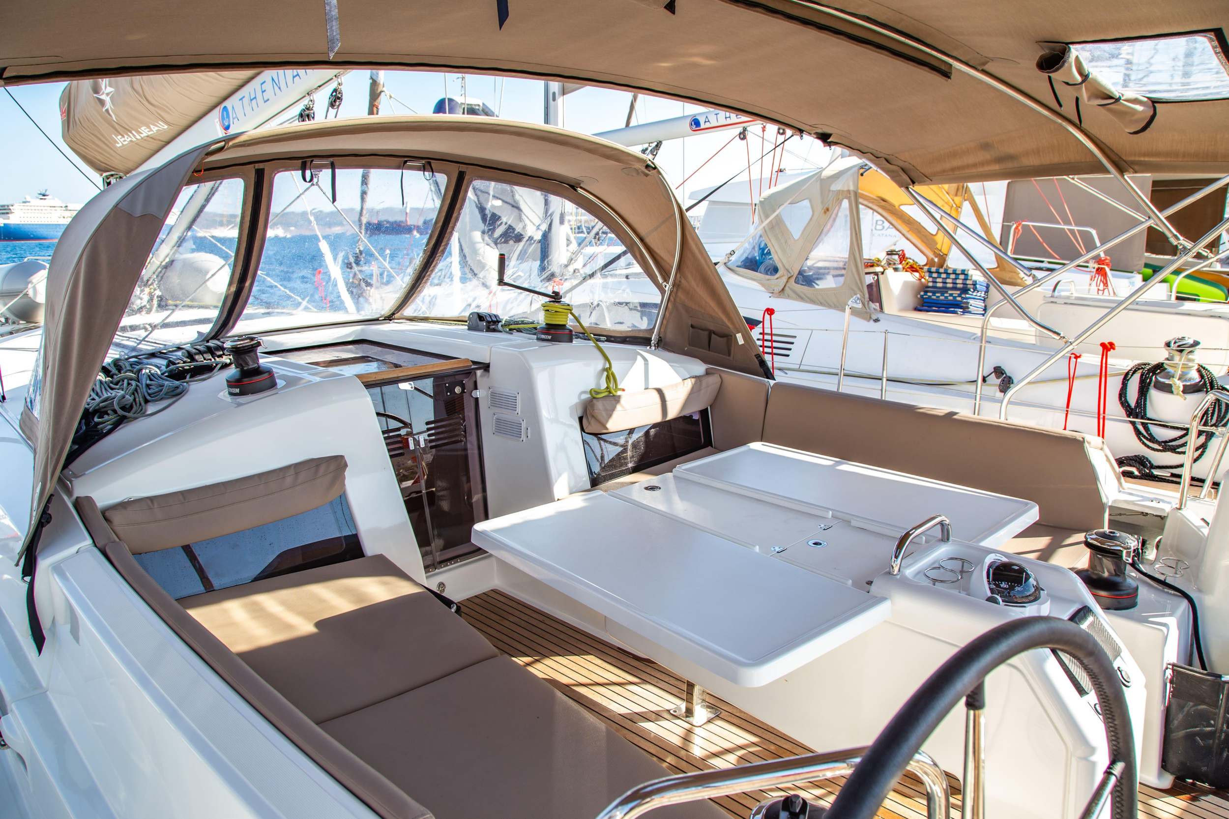 Sun Odyssey 440 — photo 13