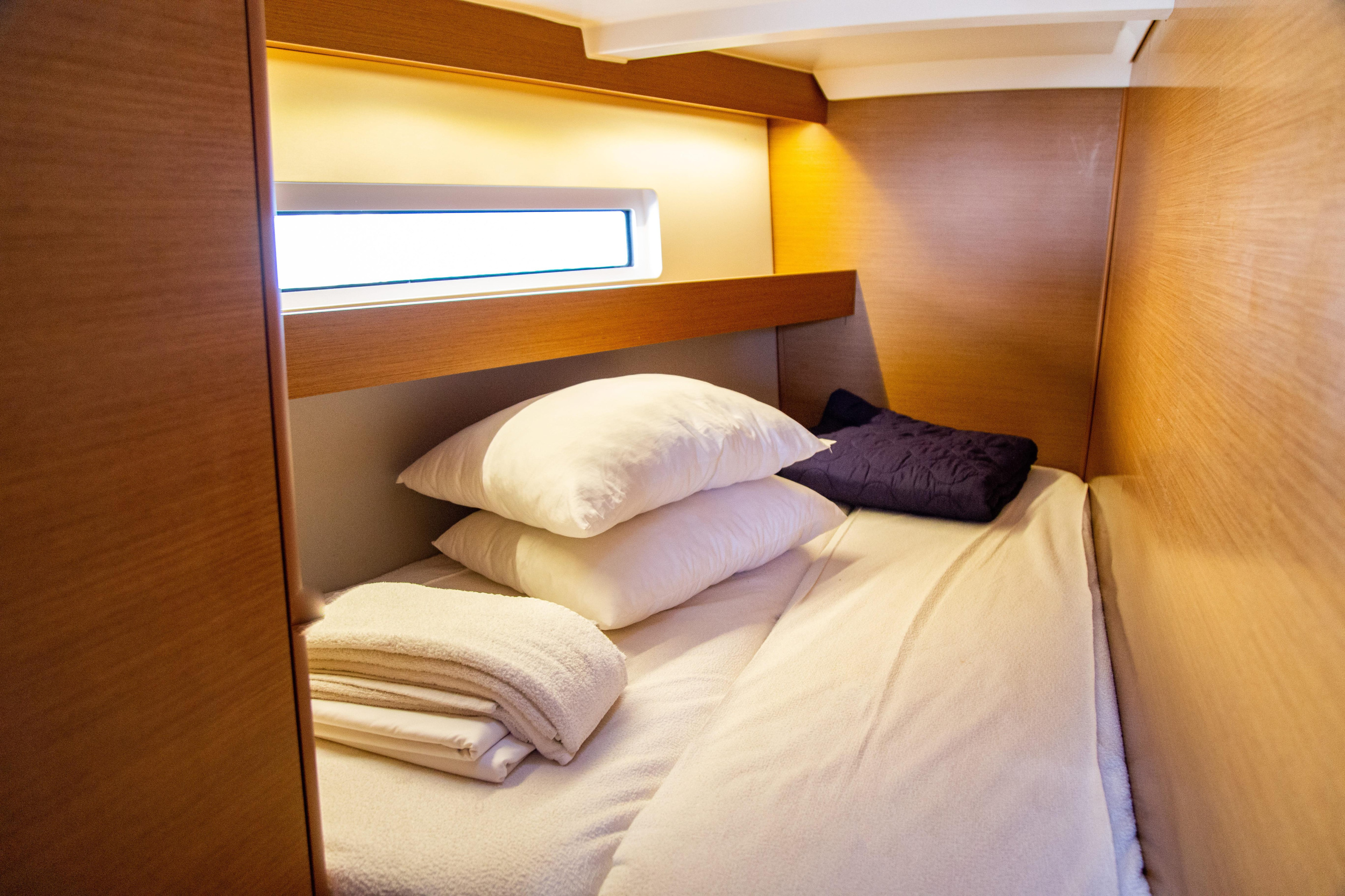 Sun Odyssey 440 — photo 3