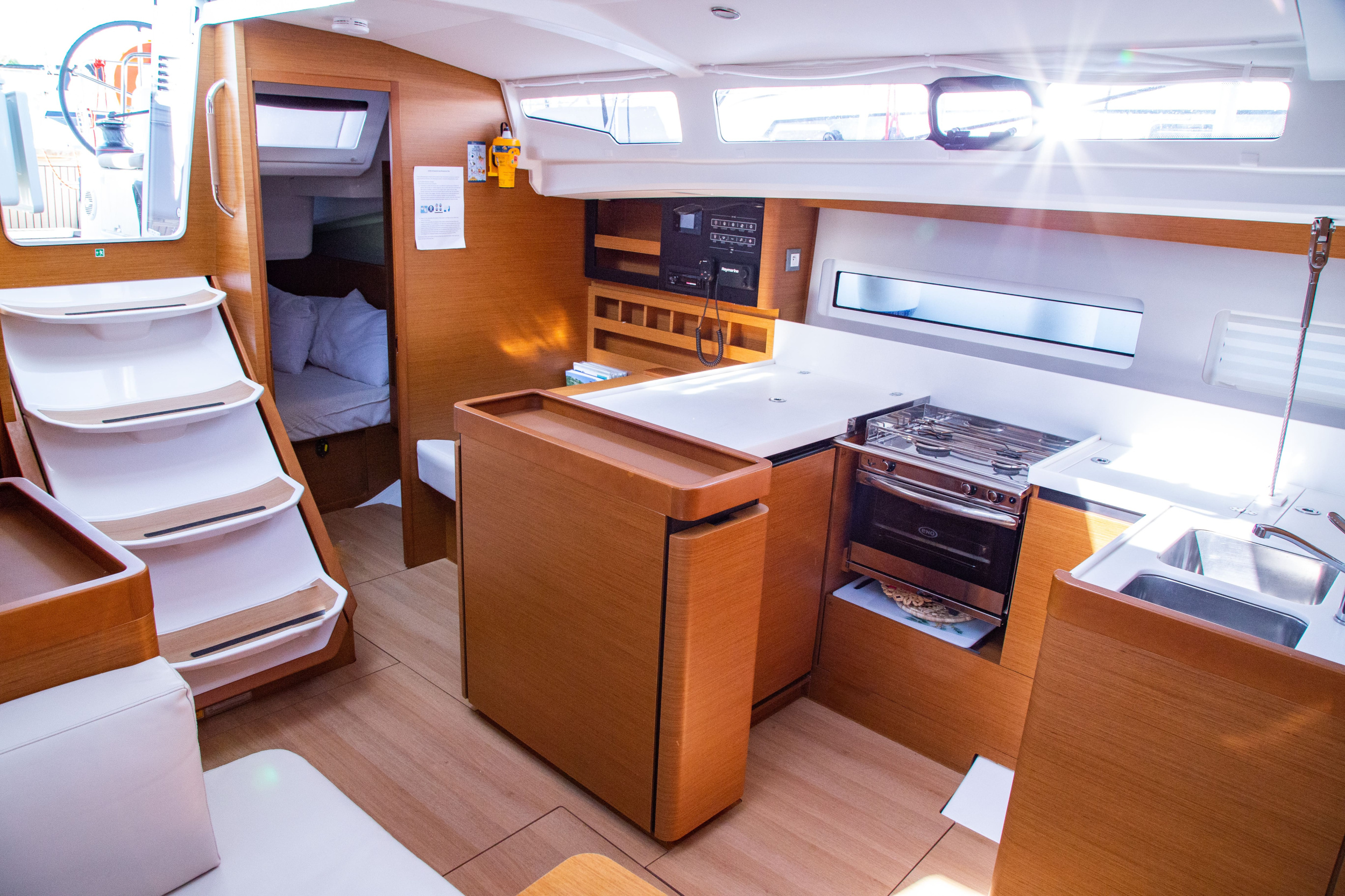 Sun Odyssey 440 — photo 2