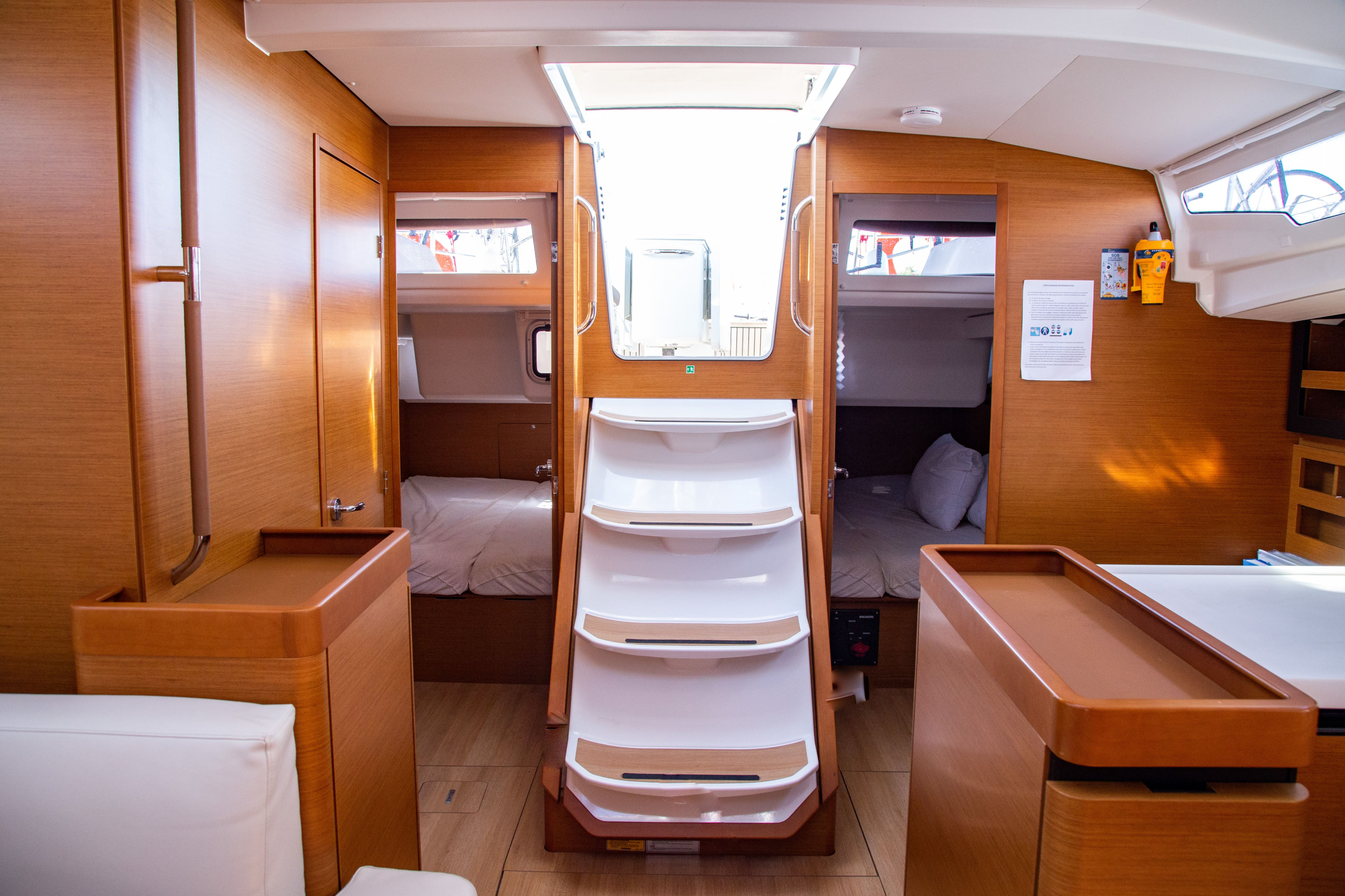 Sun Odyssey 440 — photo 7