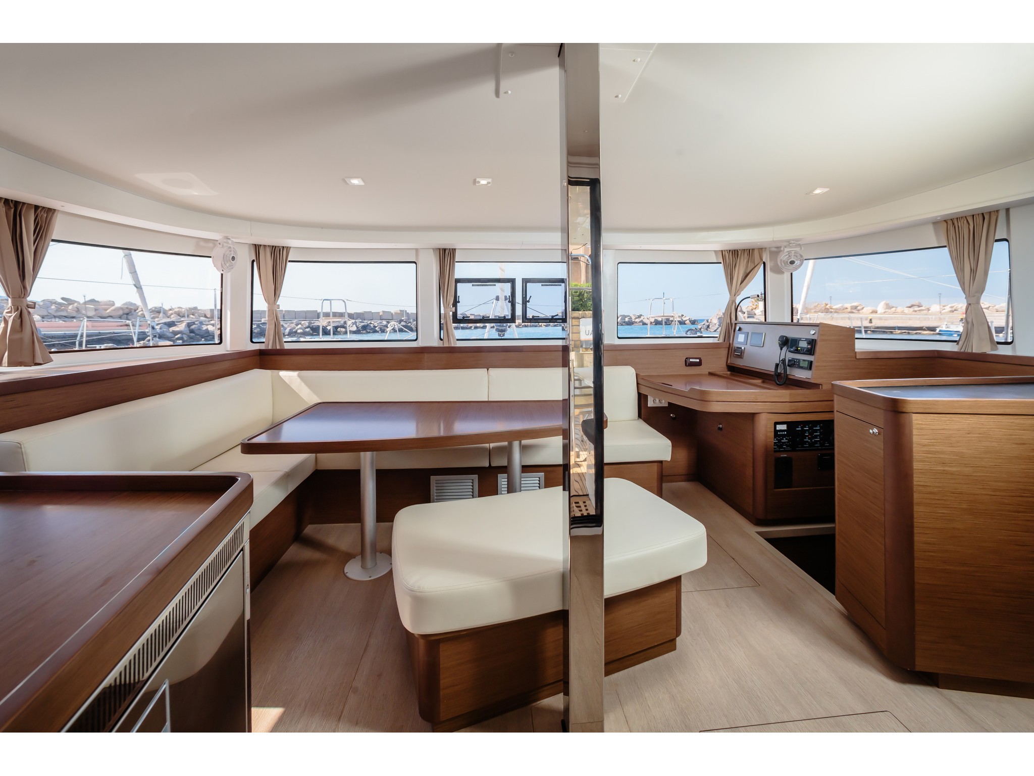 Lagoon 42 — photo 13