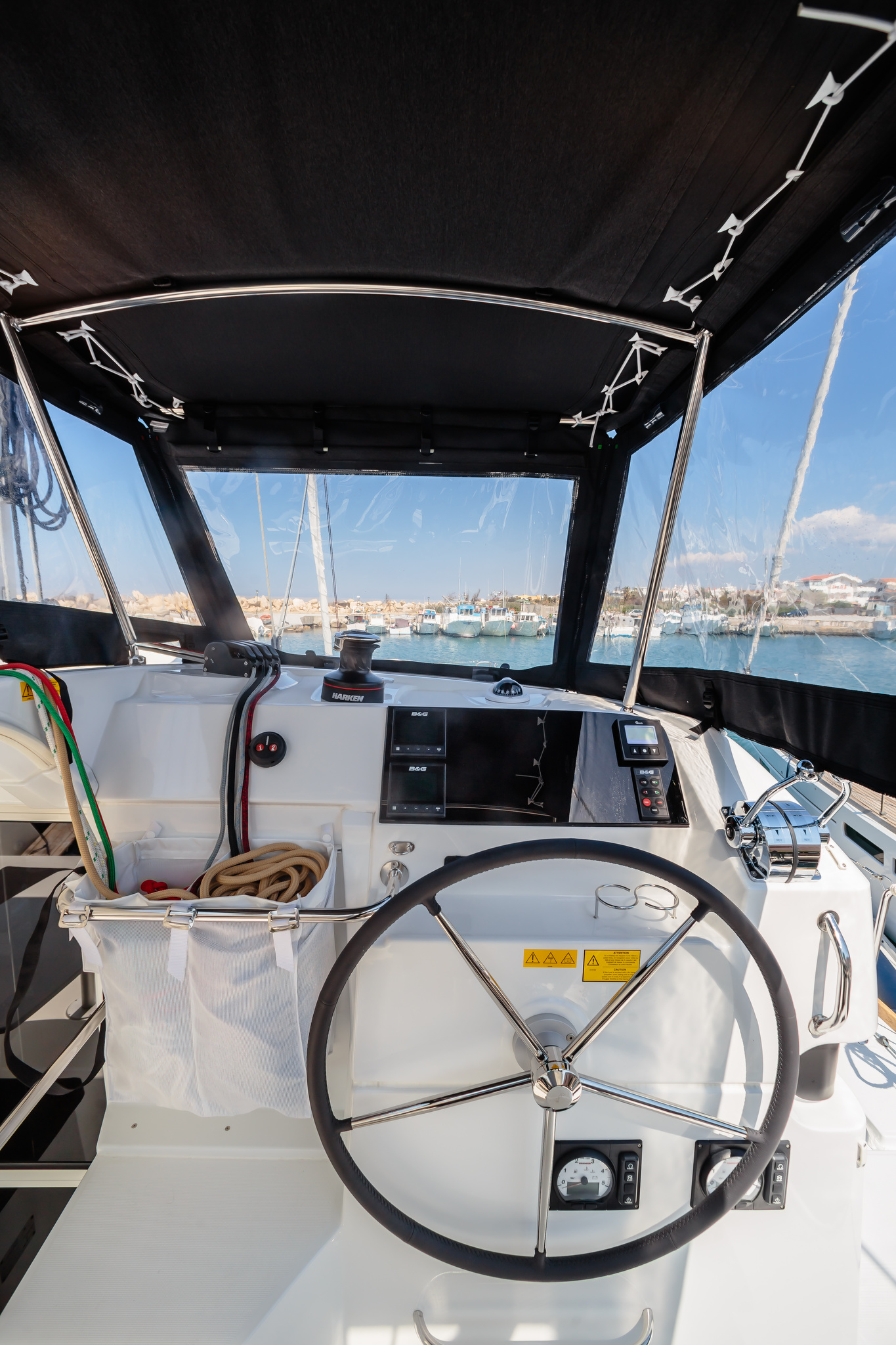 Lagoon 40 — photo 14