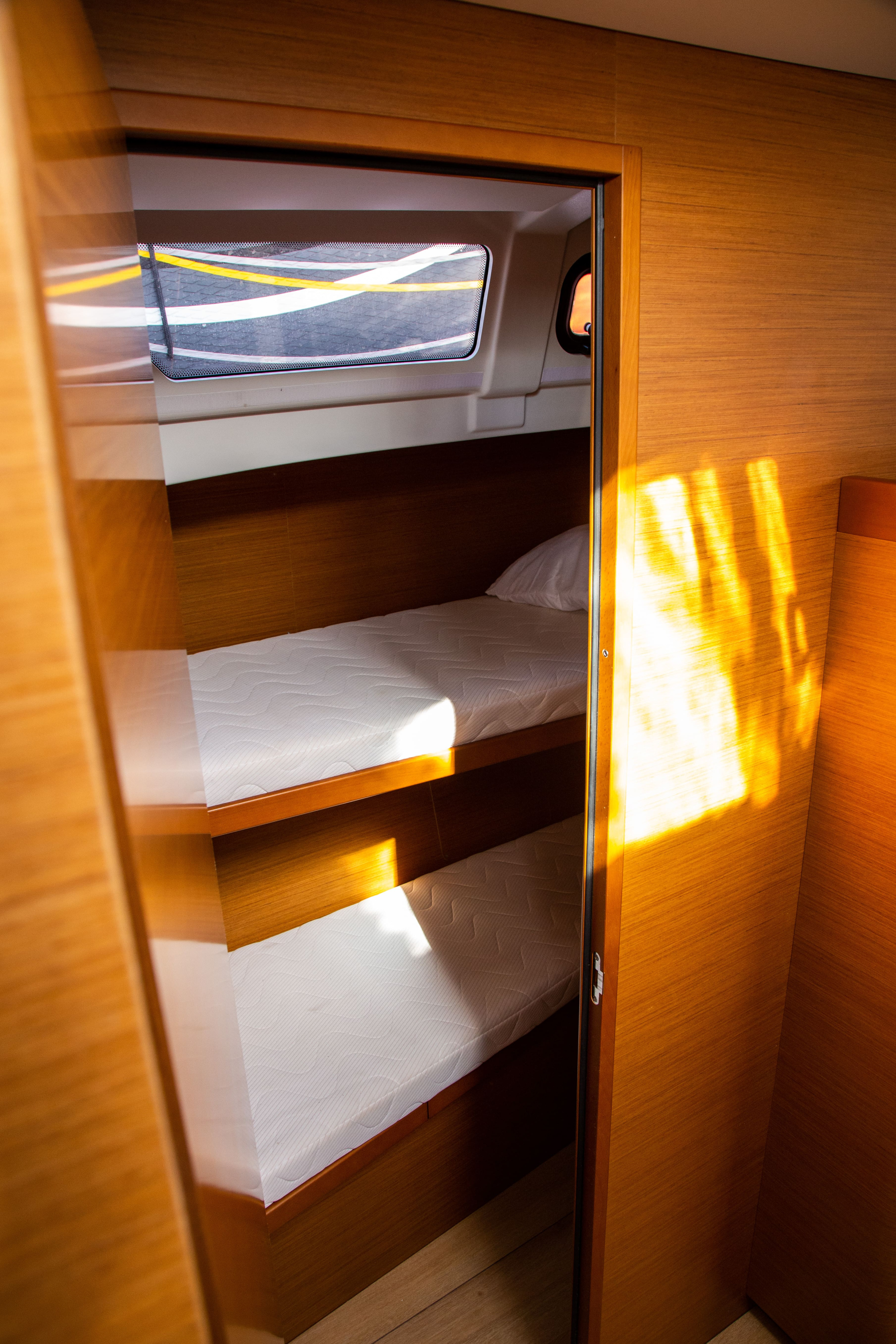 Sun Odyssey 490 5 cabins — photo 8