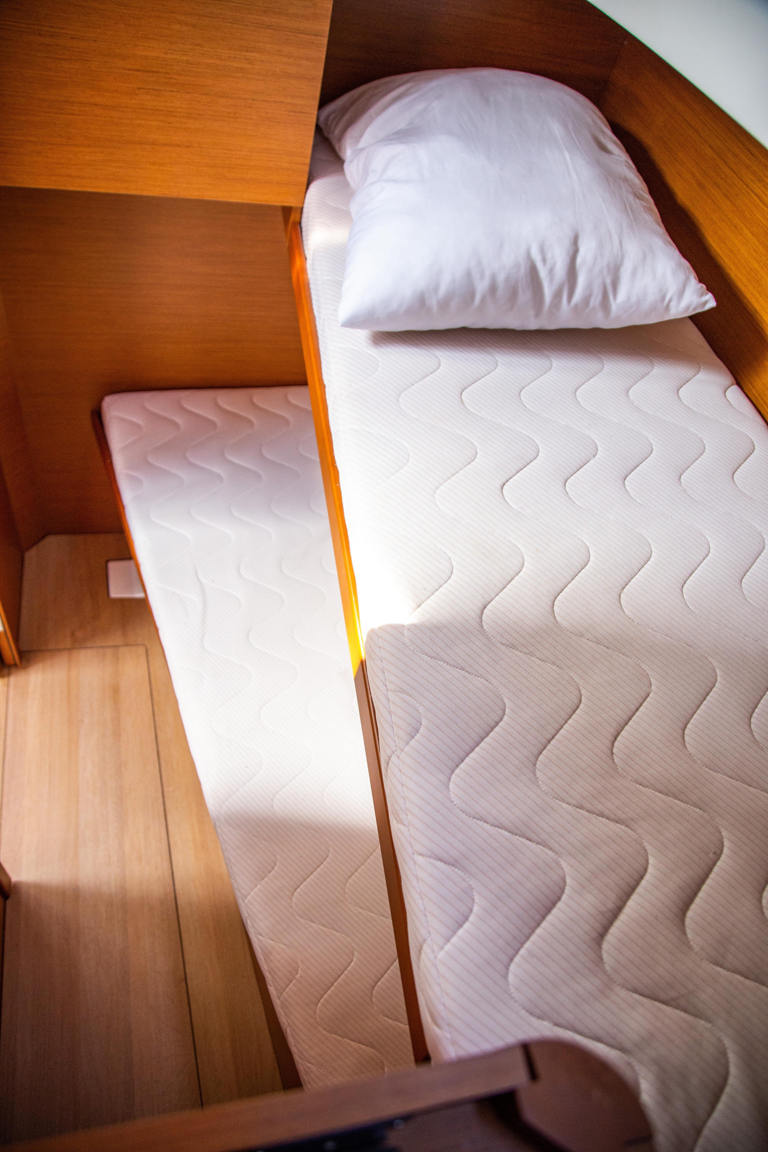 Sun Odyssey 490 5 cabins — photo 2