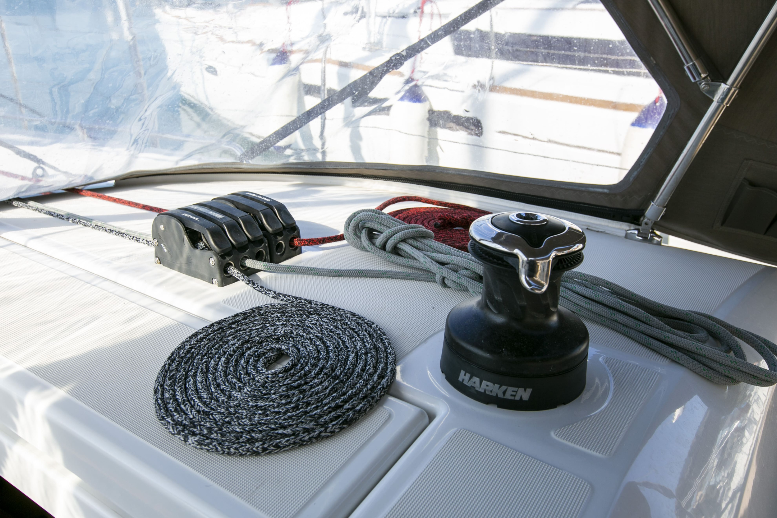 Sun Odyssey 440 — photo 15