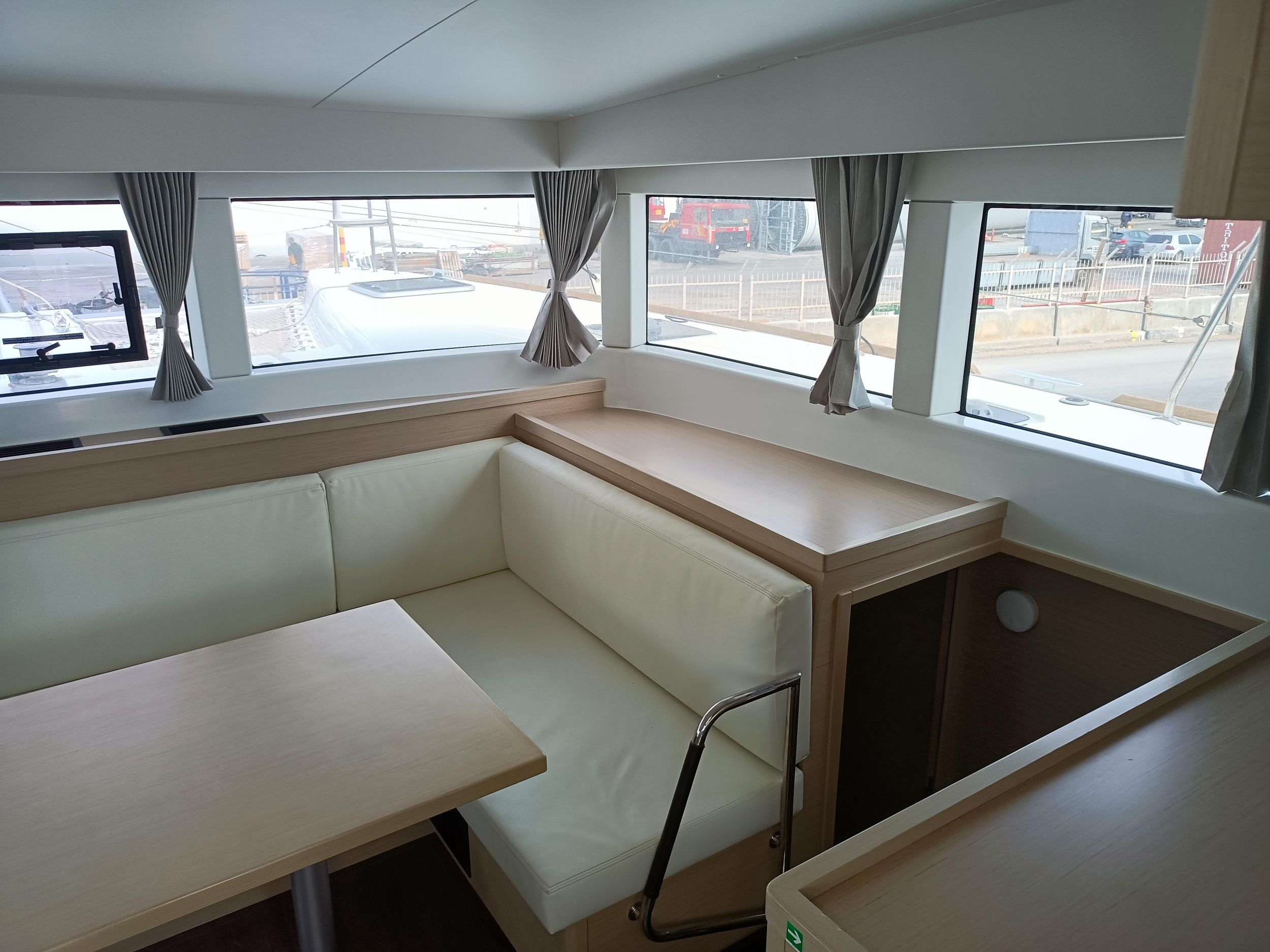 Lagoon 40 — photo 17