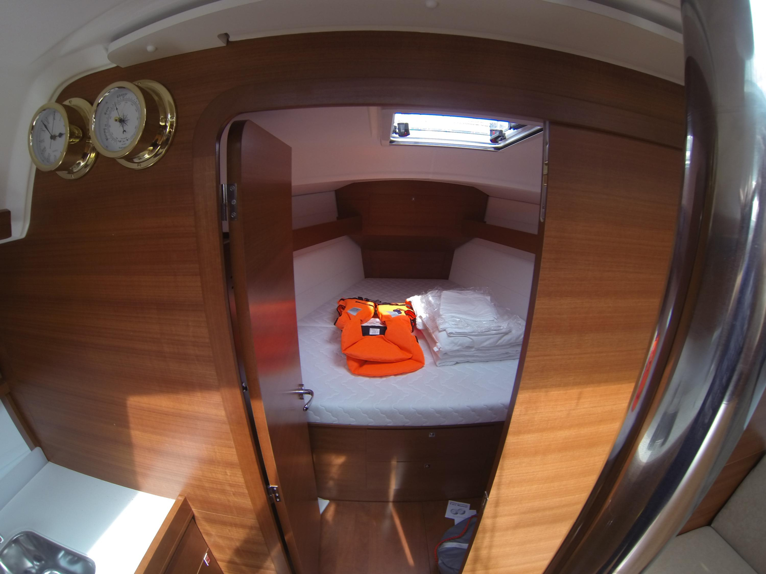 Dufour 382 Grand Large — photo 19