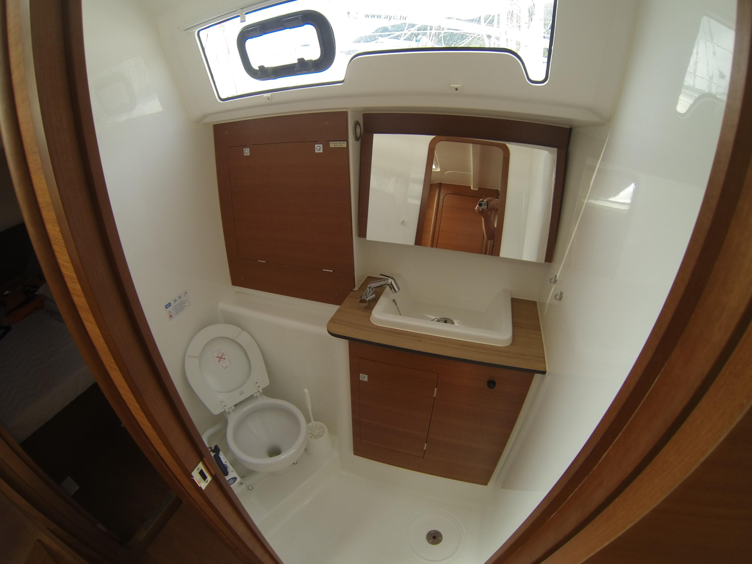 Dufour 382 Grand Large — photo 15