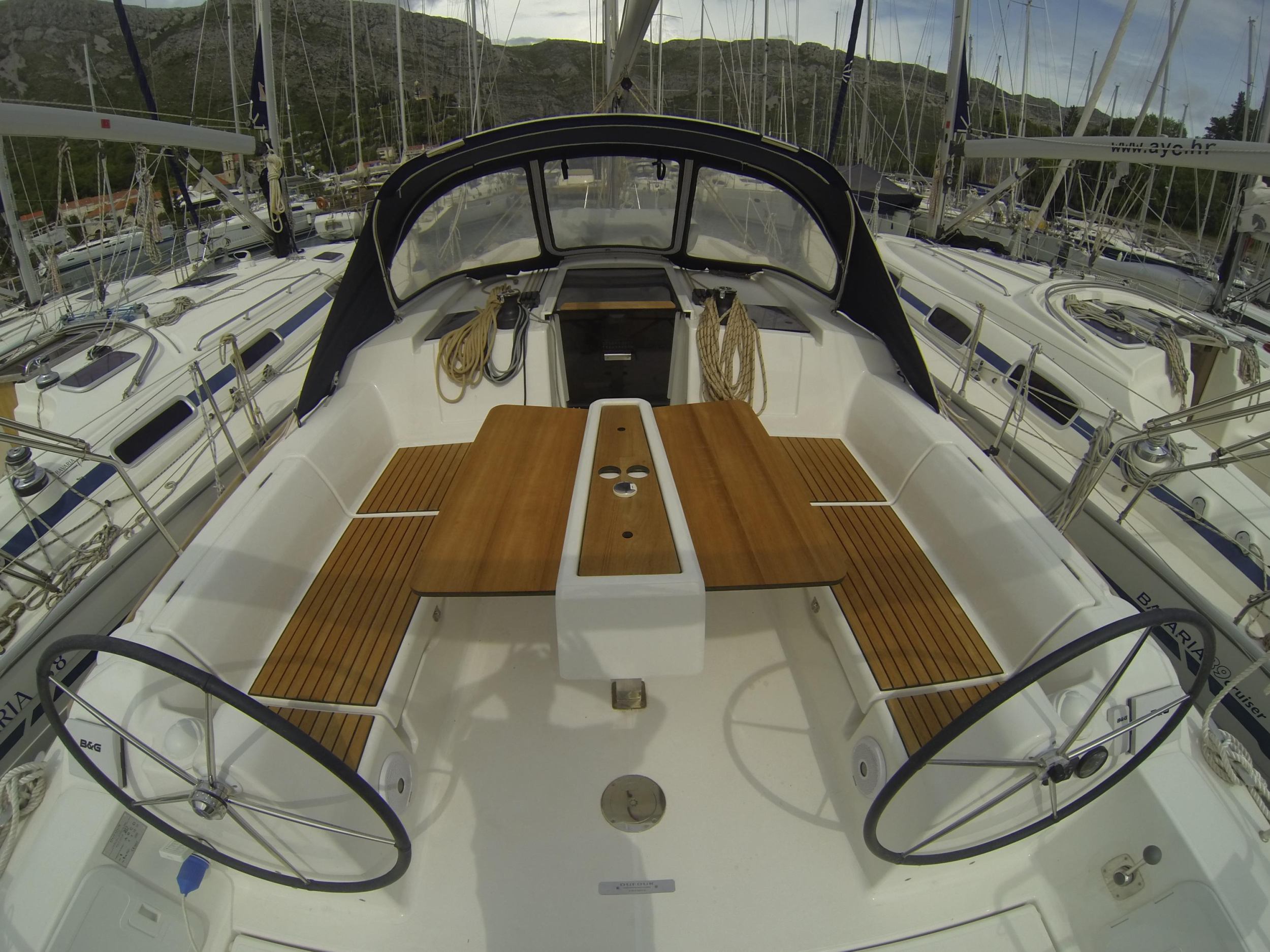 Dufour 382 Grand Large — photo 9