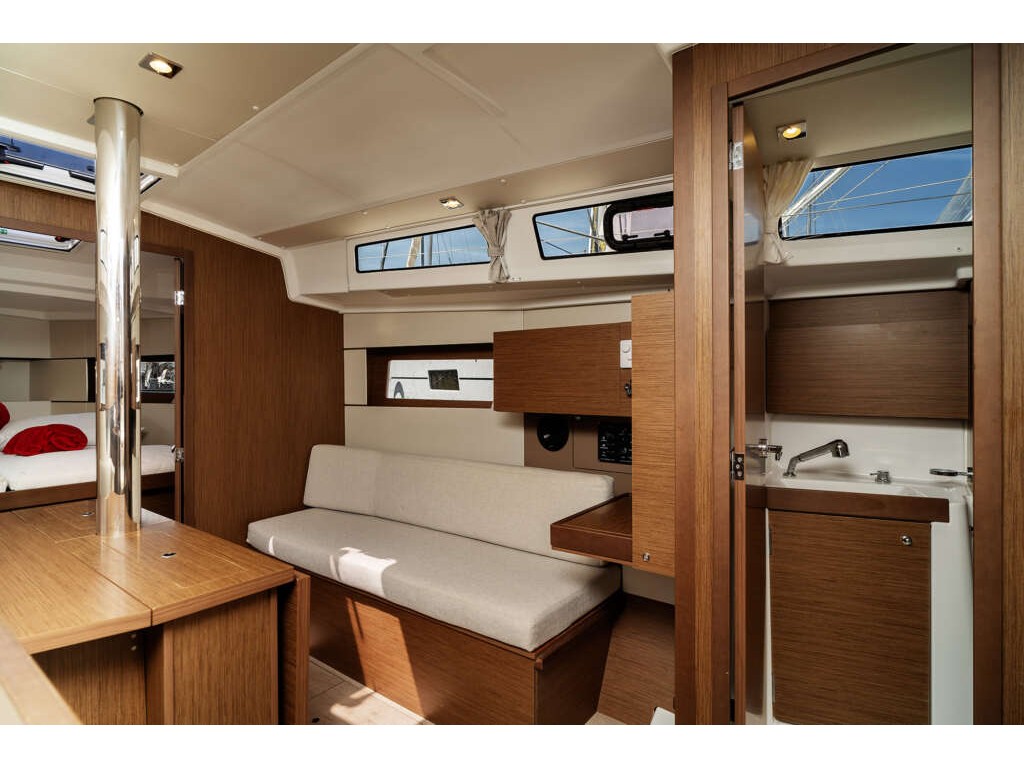 Oceanis 38 — photo 6