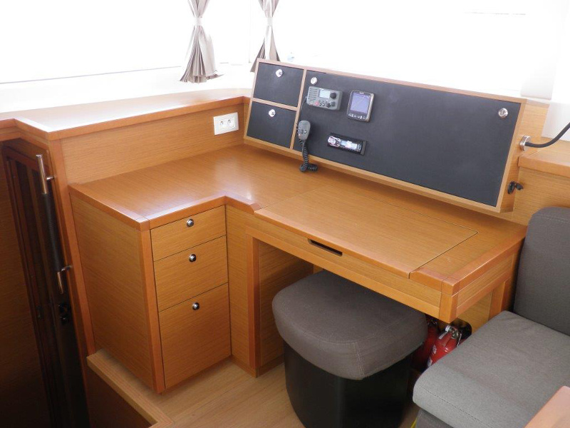 Lagoon 450 — photo 15