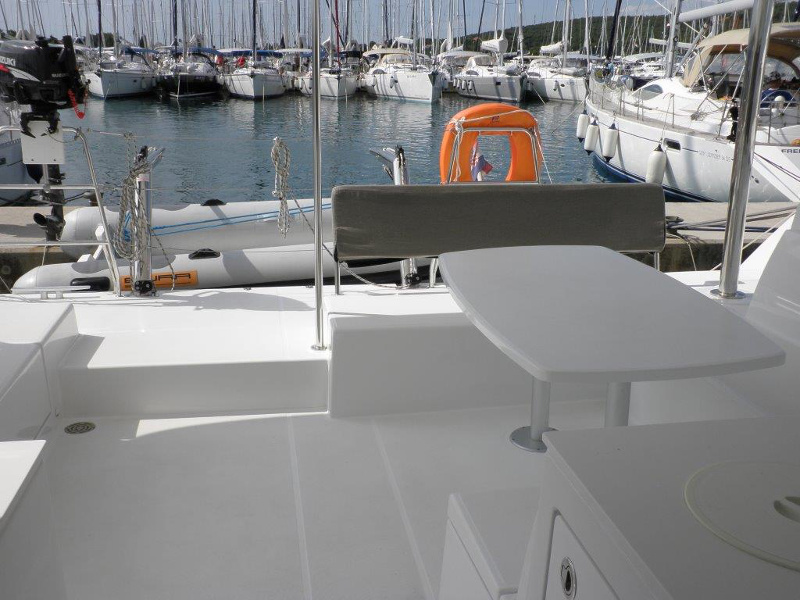 Lagoon 450 — photo 11