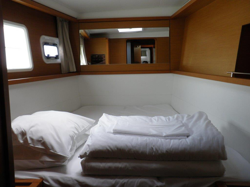 Lagoon 450 — photo 7