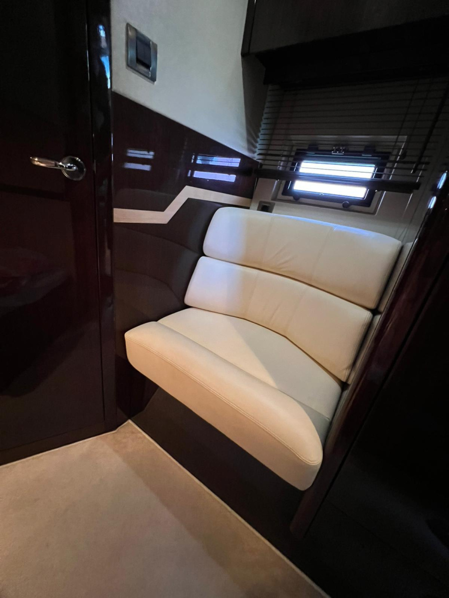 Galeon 385 HTS — photo 8