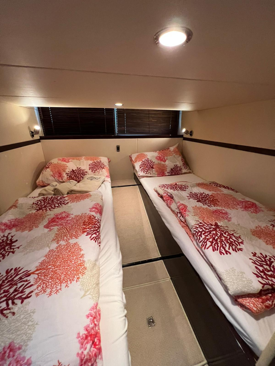 Galeon 385 HTS — photo 10