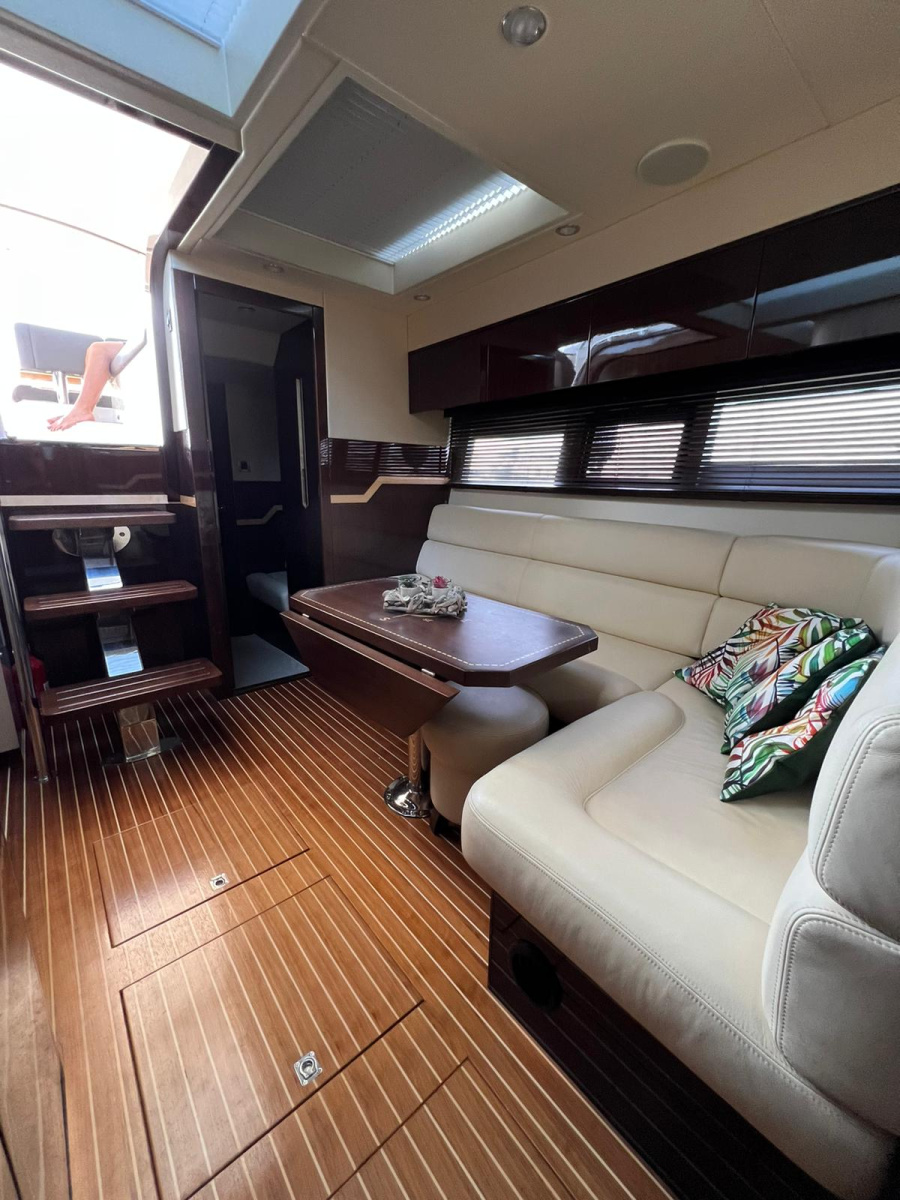 Galeon 385 HTS — photo 18
