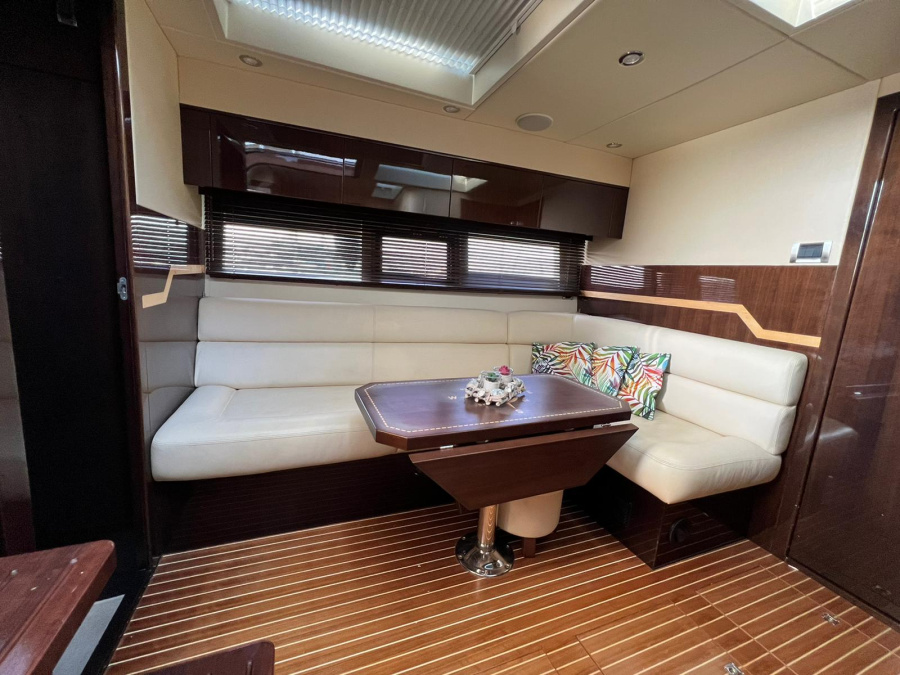 Galeon 385 HTS — photo 12