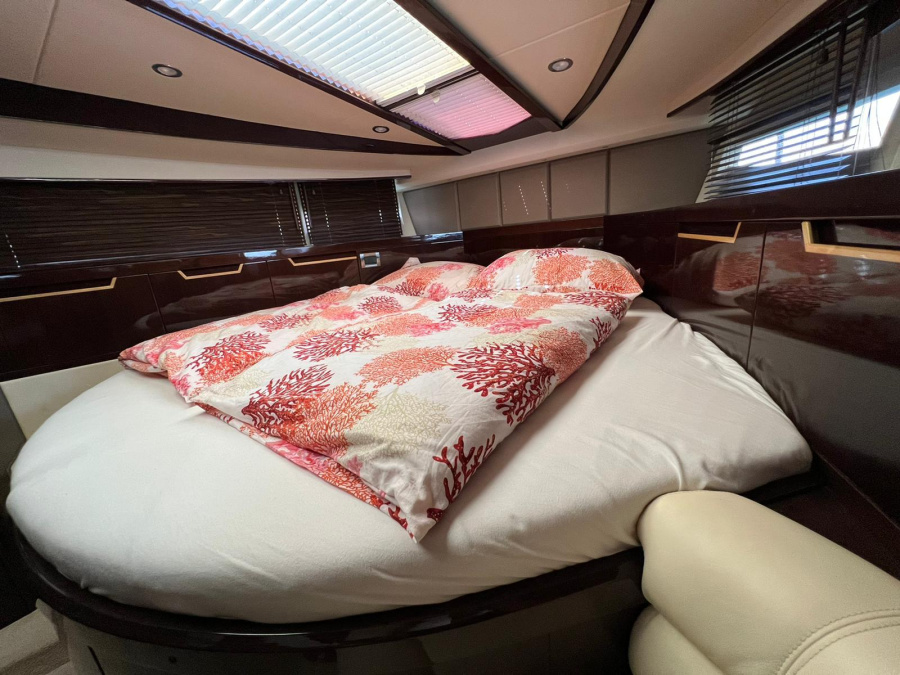 Galeon 385 HTS — photo 5
