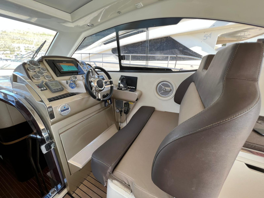 Galeon 385 HTS — photo 16