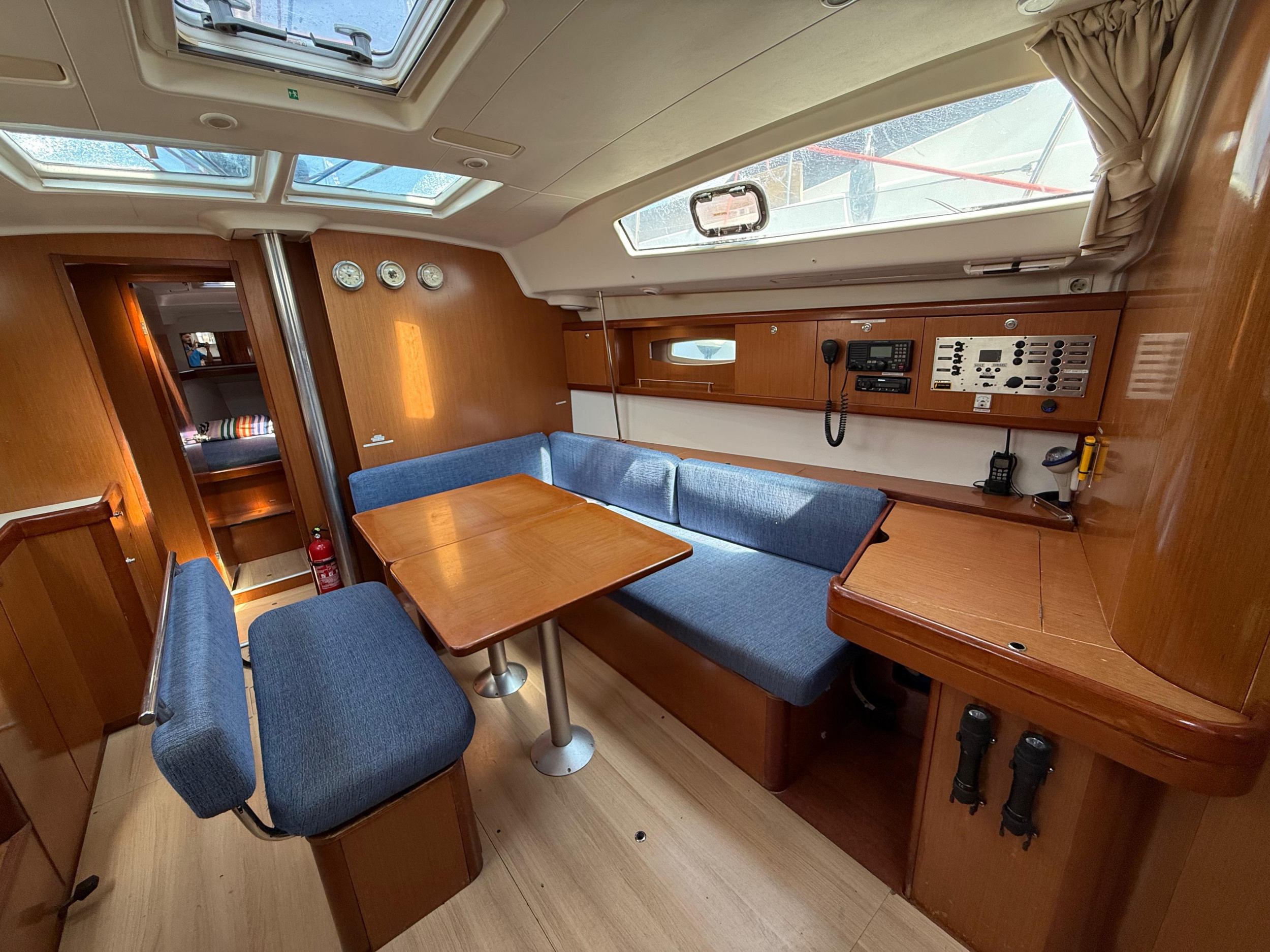 Oceanis 43-4 — photo 2