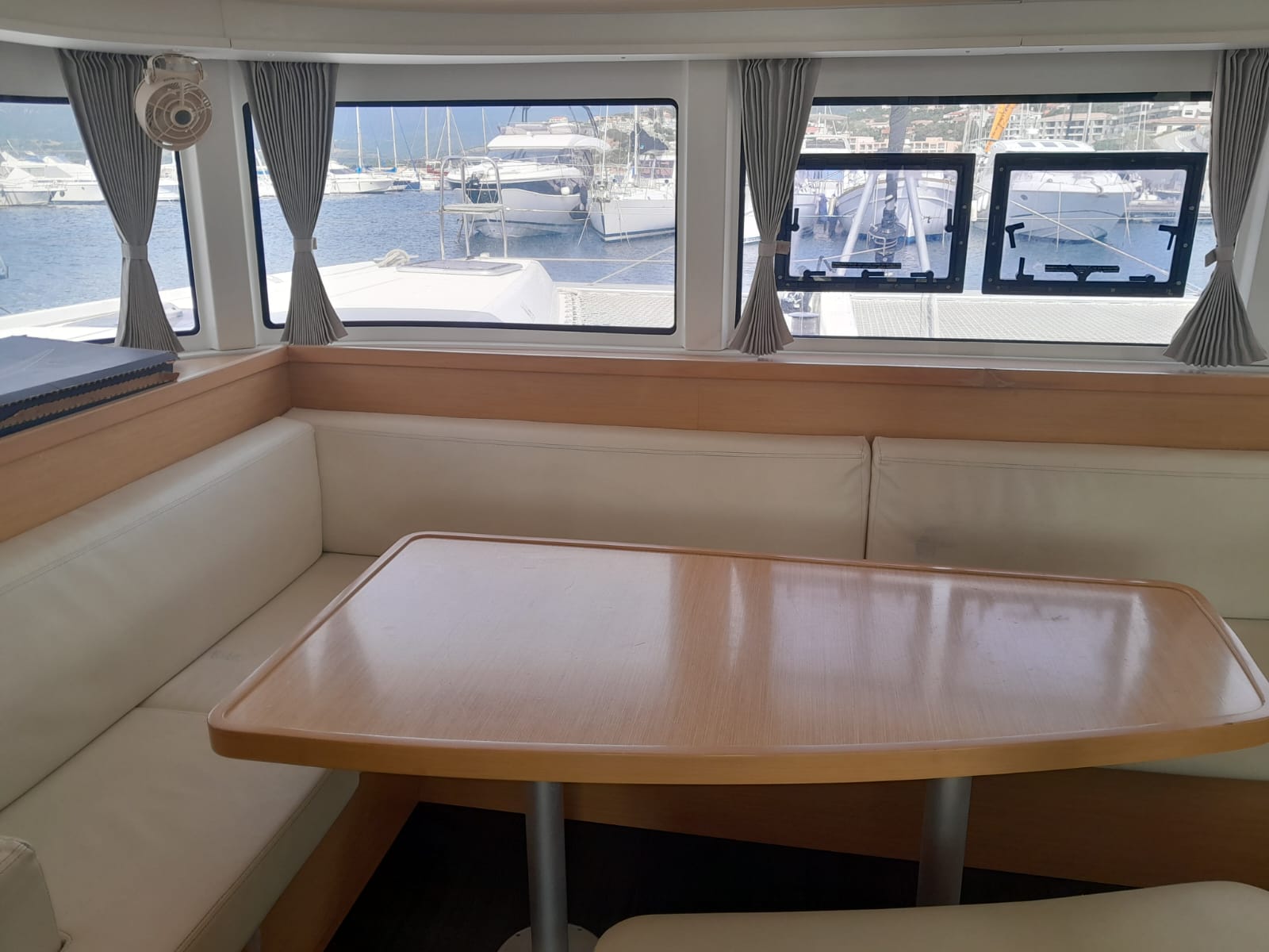 Lagoon 42 — photo 24
