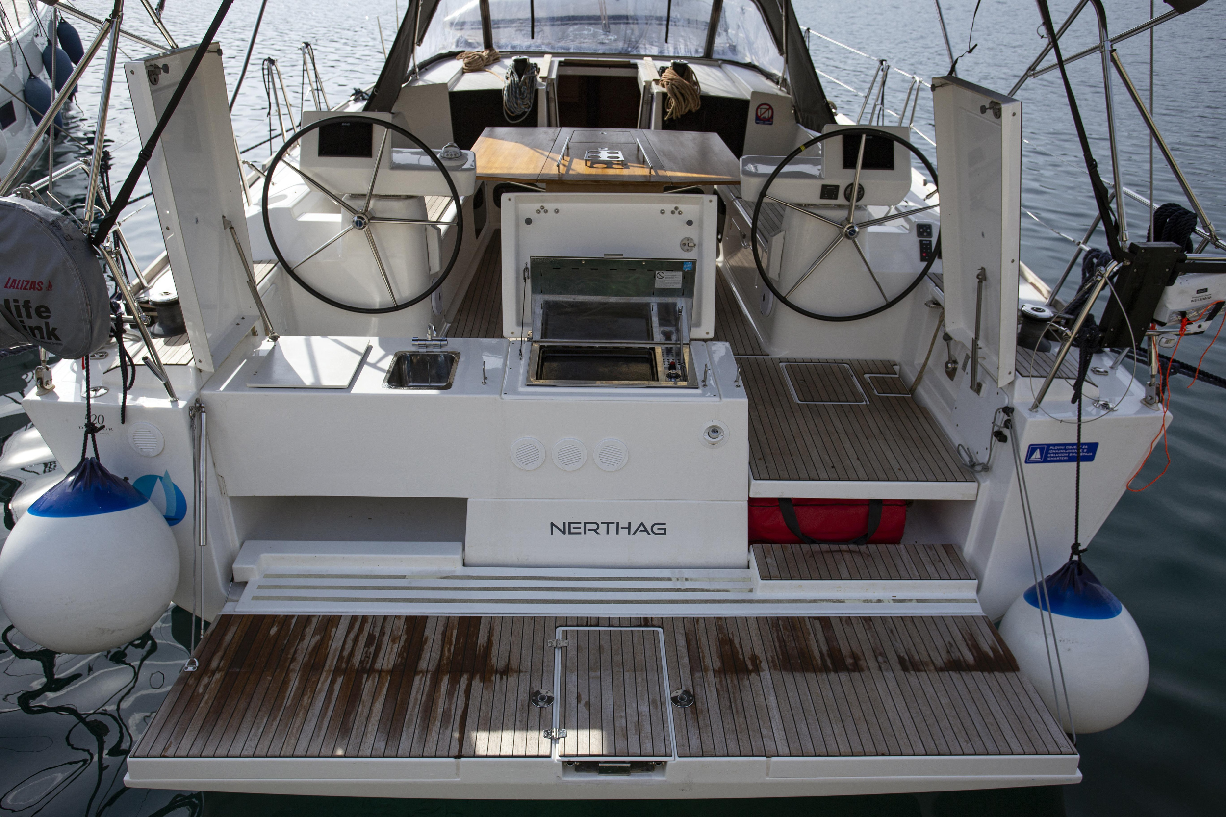 Dufour 520 Grand Large — photo 18