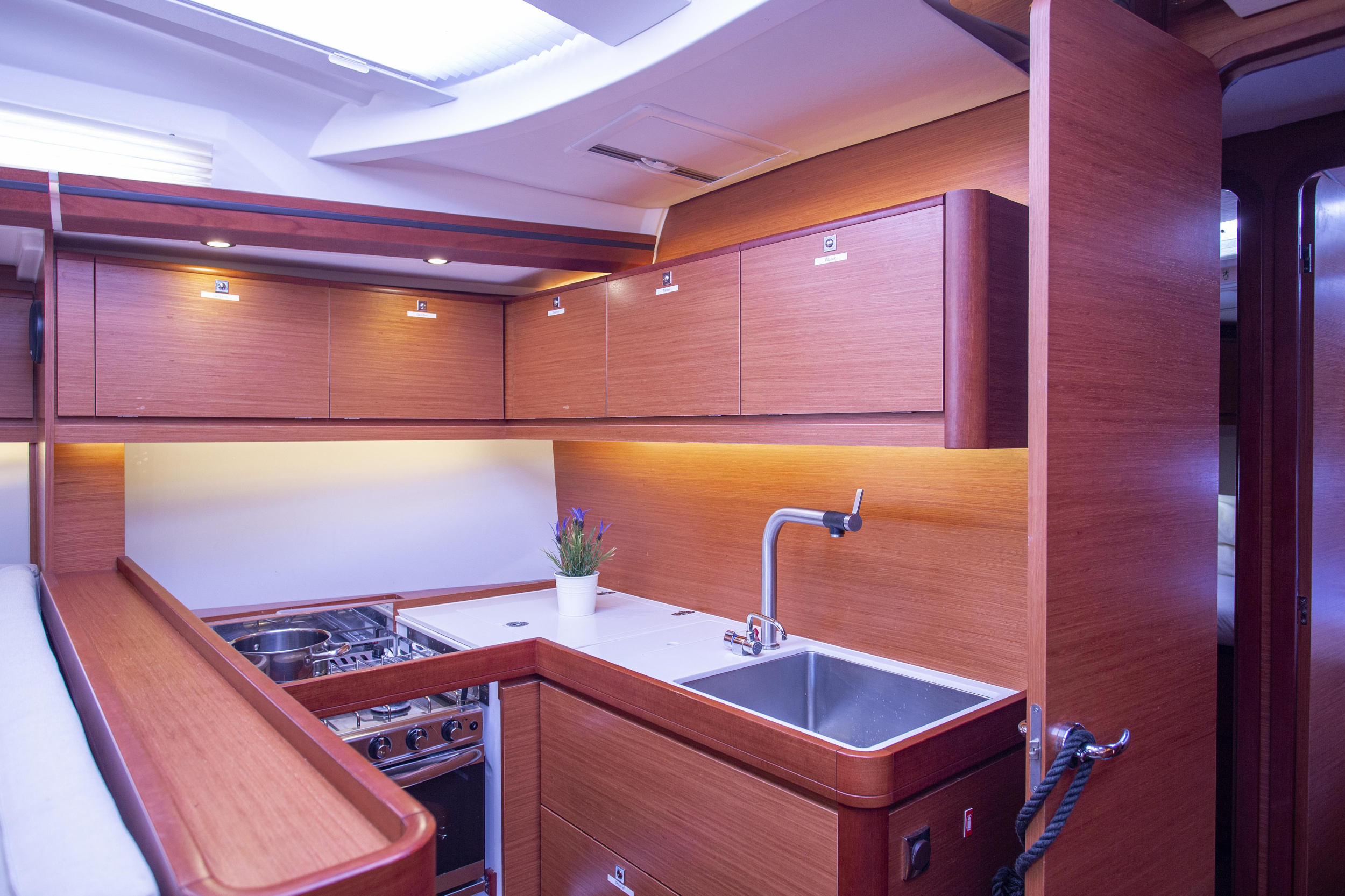 Dufour 520 Grand Large — photo 11