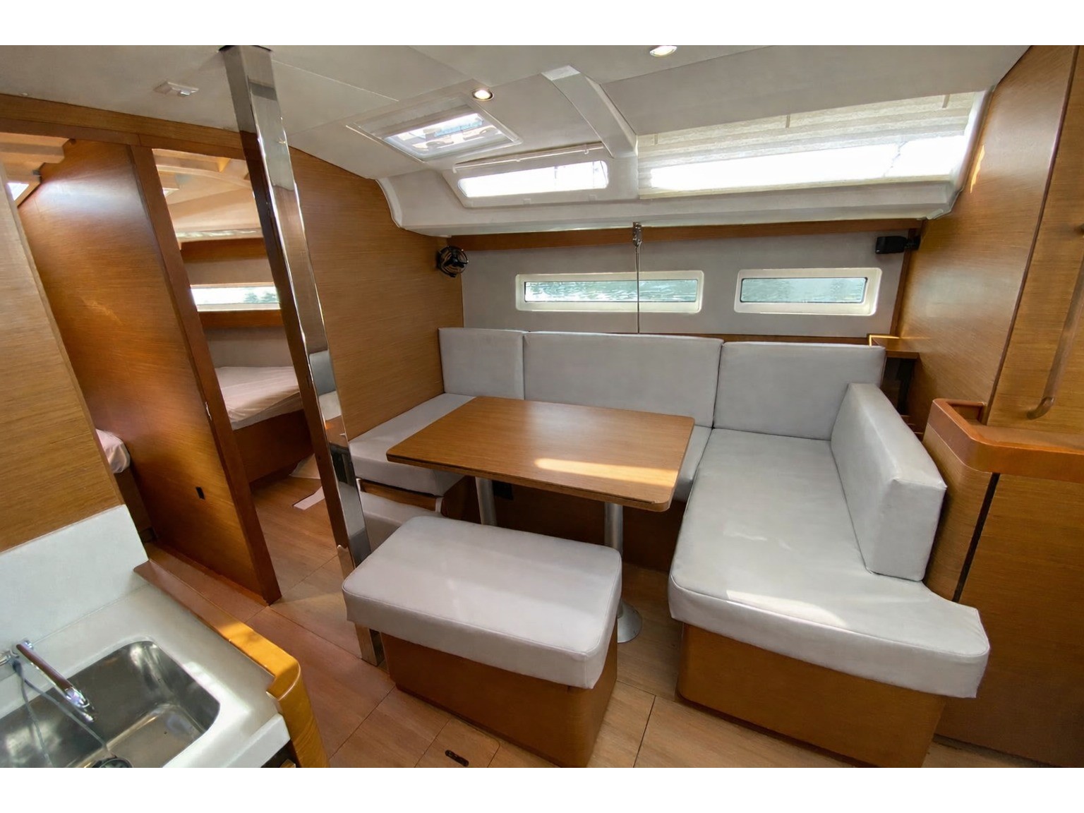 Sun Odyssey 440 — photo 2