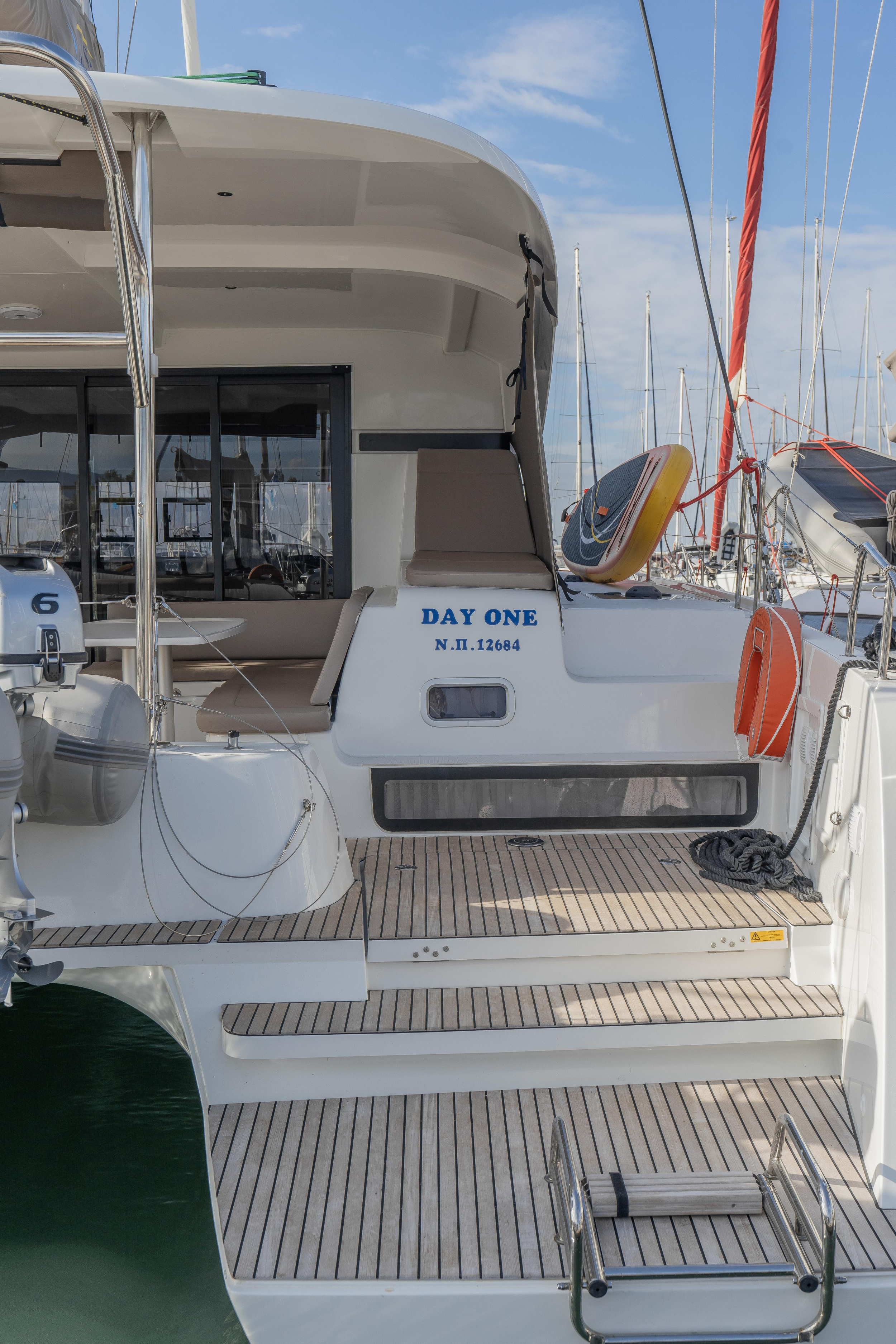 Lagoon 42 (4 dbl / 1 single ) — photo 20