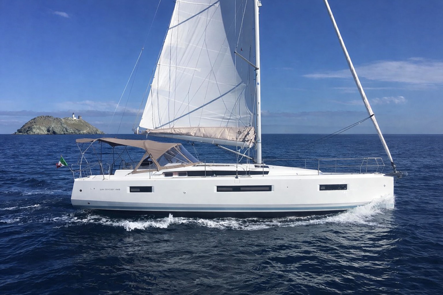 Sun Odyssey 440 — photo 4