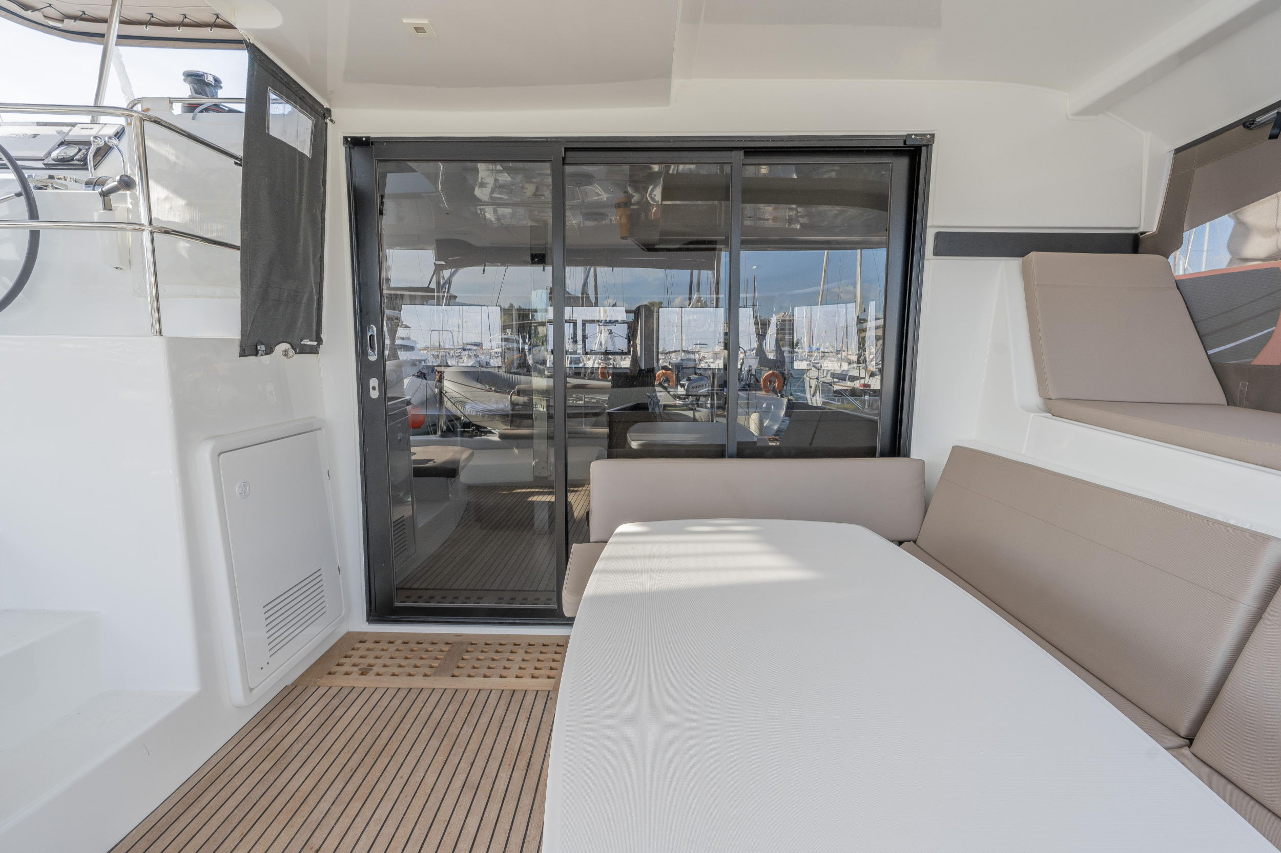 Lagoon 42 (4 dbl / 1 single ) — photo 21